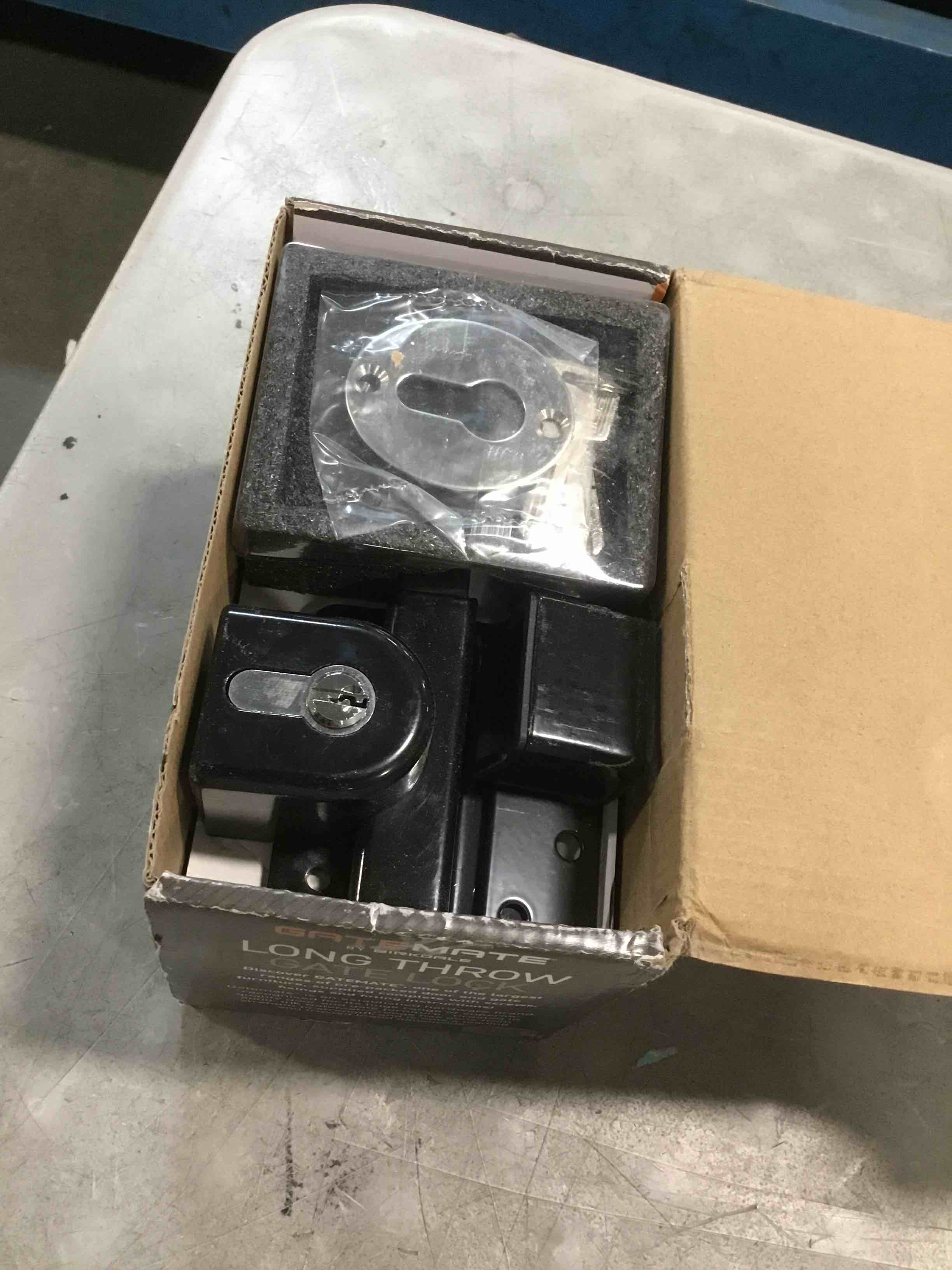 https://s3.amazonaws.com/lotting-images-prod/bidfta/PPE0570131_1732280995712.jpeg