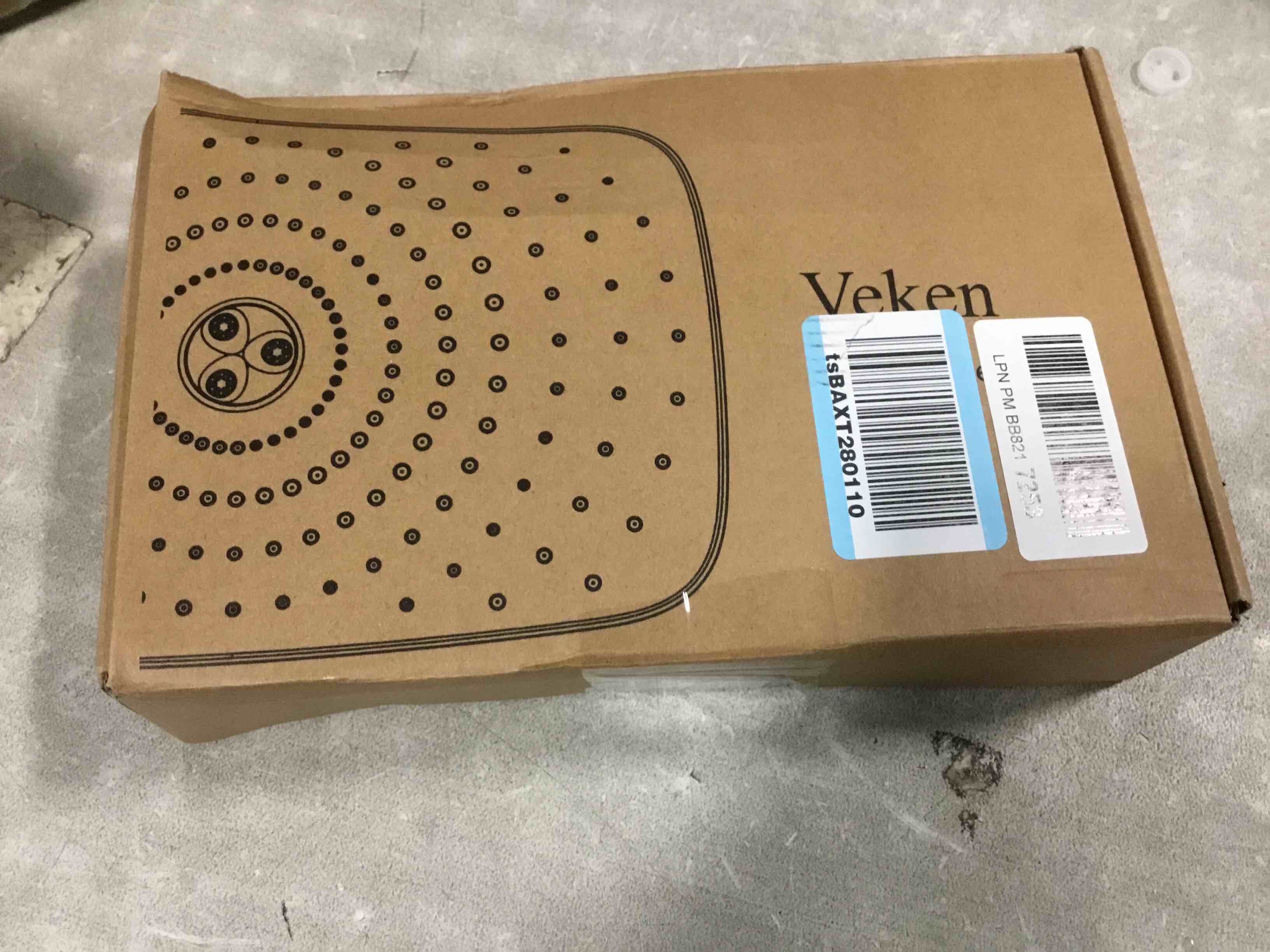 https://s3.amazonaws.com/lotting-images-prod/bidfta/PPE0570659_1732110472875.jpeg