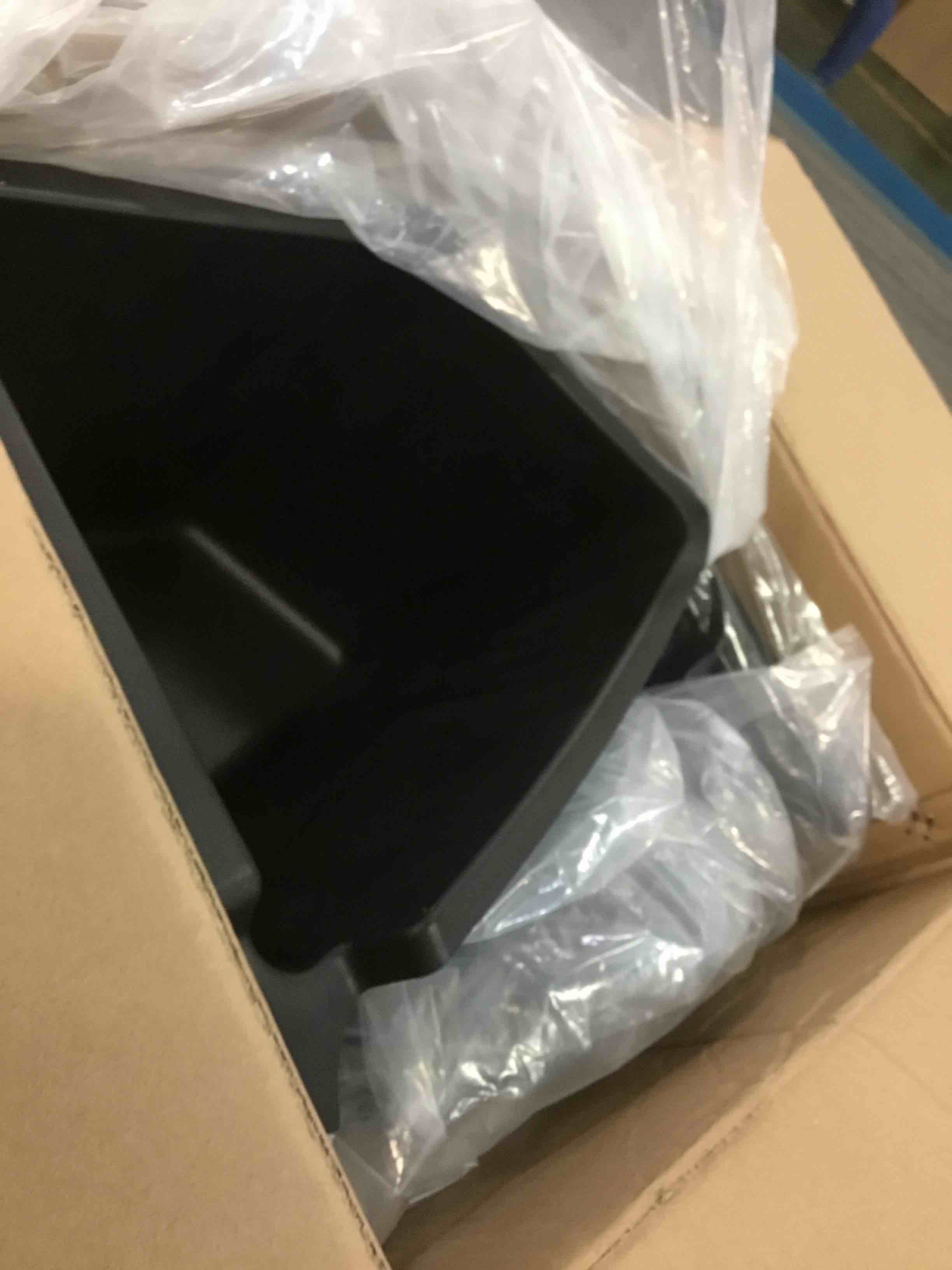 https://s3.amazonaws.com/lotting-images-prod/bidfta/PPE0570760_1732044844200.jpeg