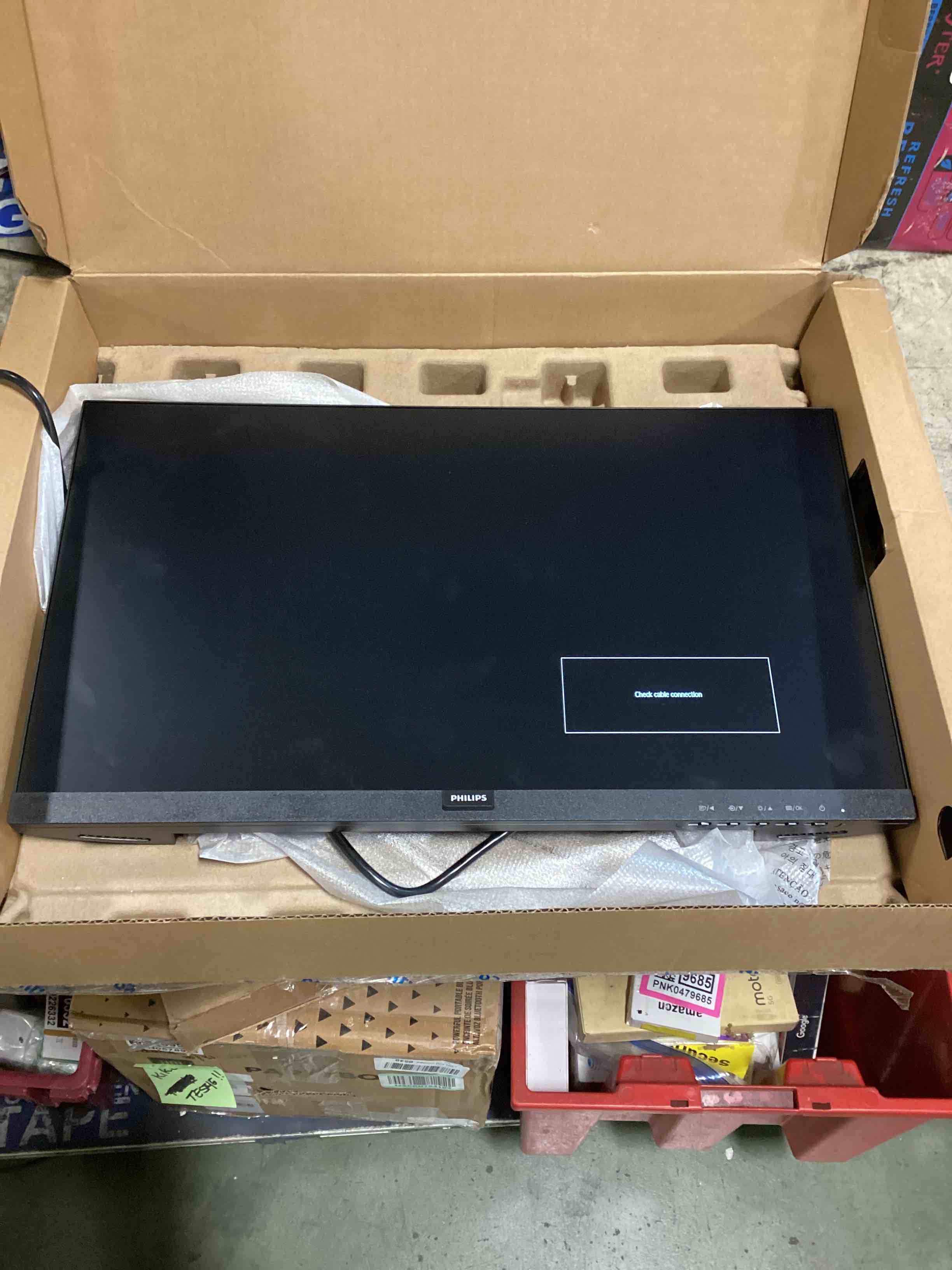 https://s3.amazonaws.com/lotting-images-prod/bidfta/PPE0570872_1732200285649.jpeg