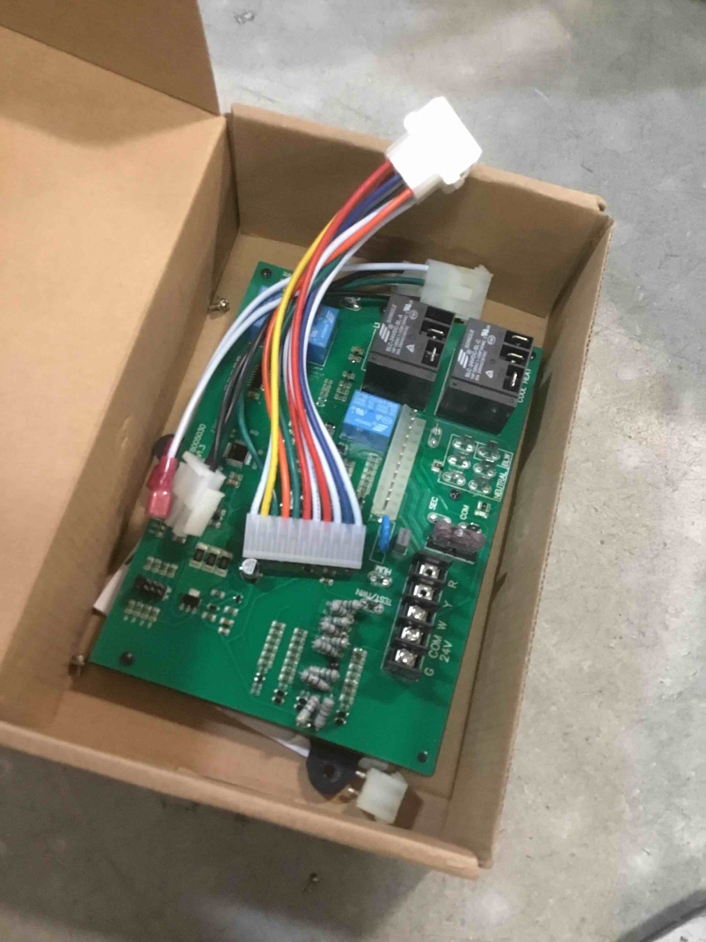 https://s3.amazonaws.com/lotting-images-prod/bidfta/PPE0571156_1731932946656.jpeg
