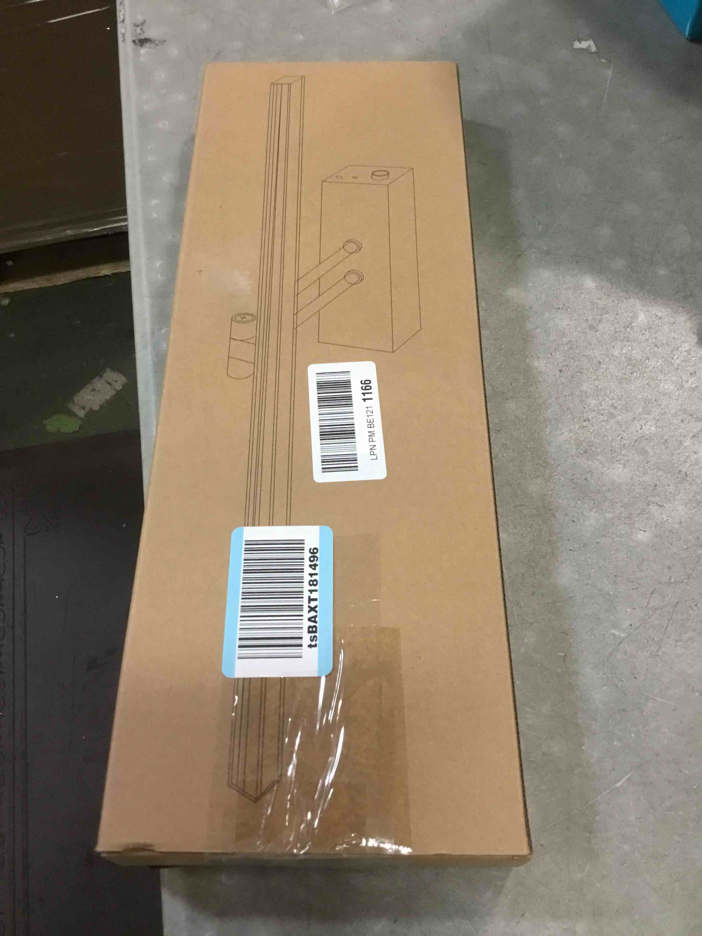 https://s3.amazonaws.com/lotting-images-prod/bidfta/PPE0571161_1731932623806.jpeg