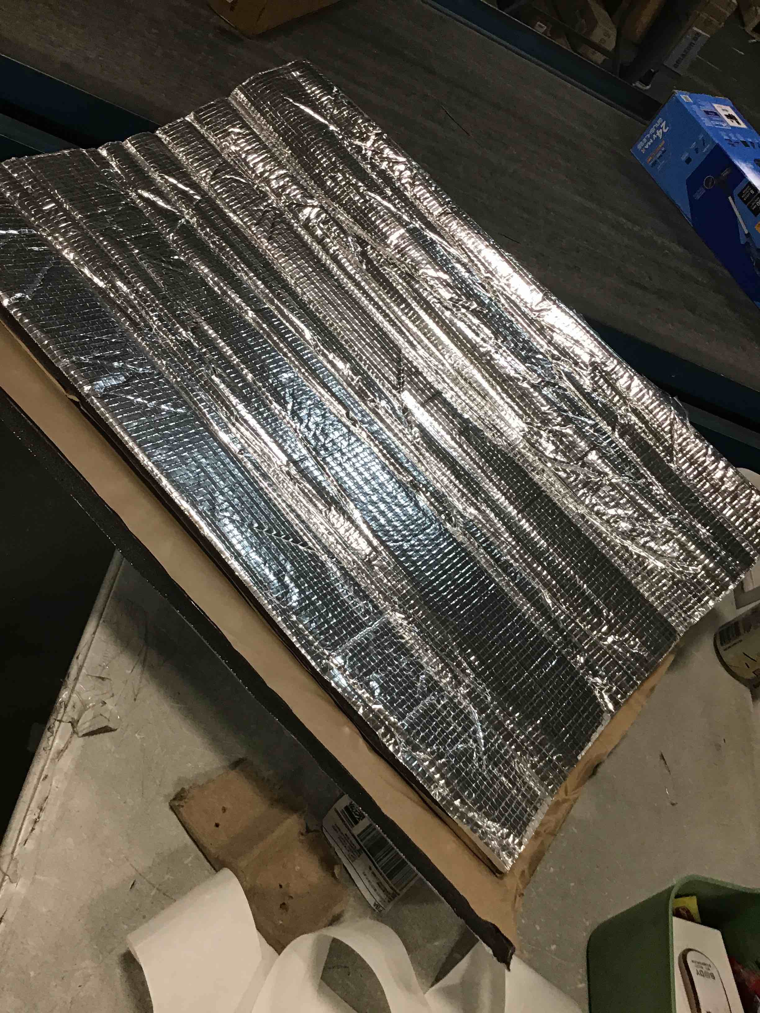 https://s3.amazonaws.com/lotting-images-prod/bidfta/PPE0572890_1732552823692.jpeg