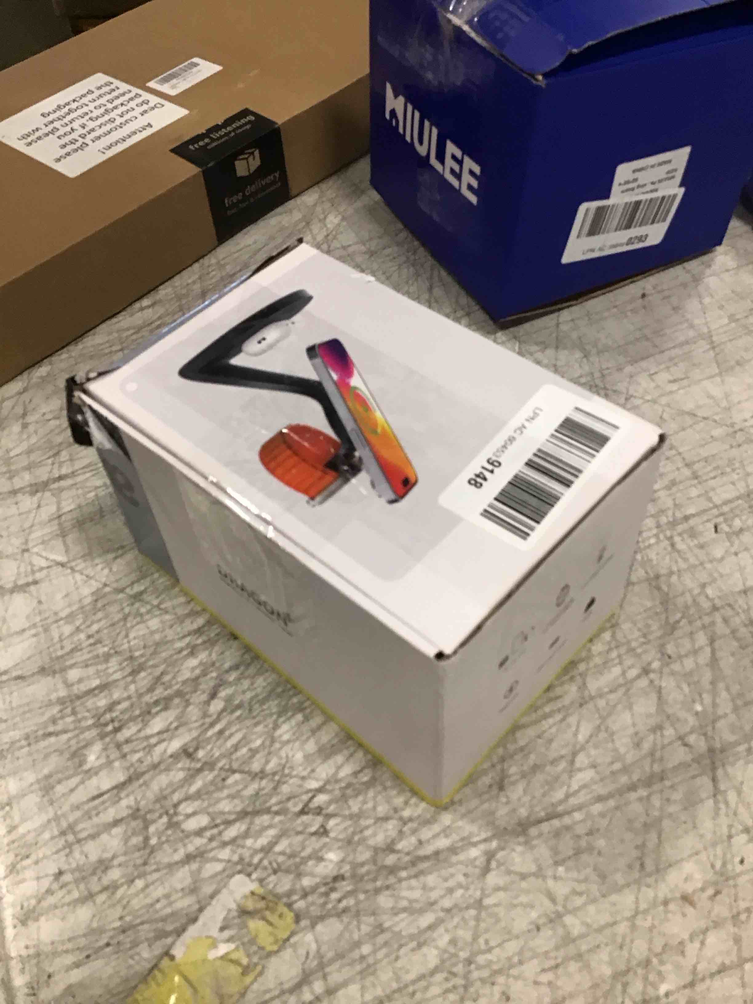 https://s3.amazonaws.com/lotting-images-prod/bidfta/PPE0573303_1732134131372.jpeg