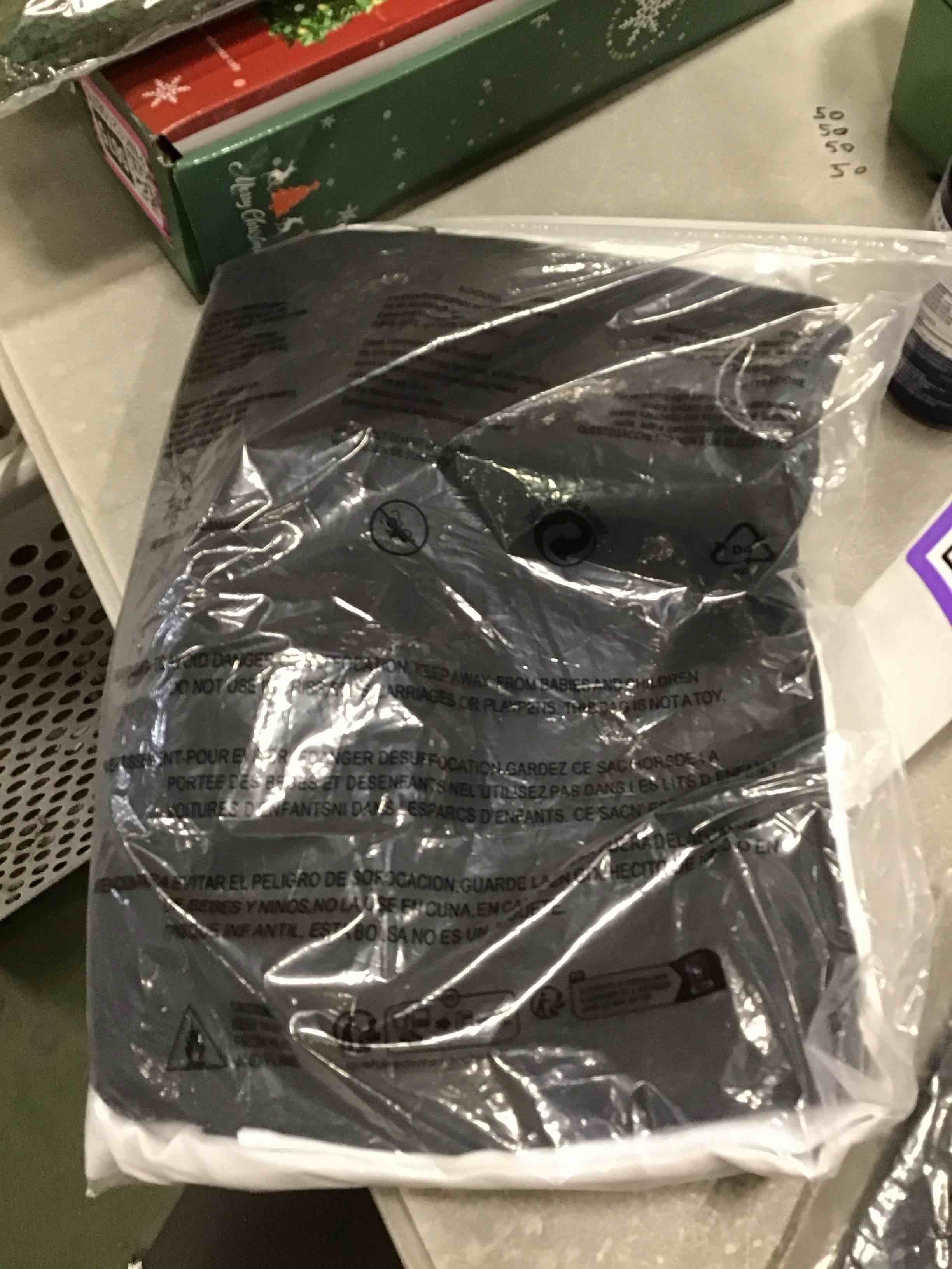 https://s3.amazonaws.com/lotting-images-prod/bidfta/PPE0573537_1732038967517.jpeg