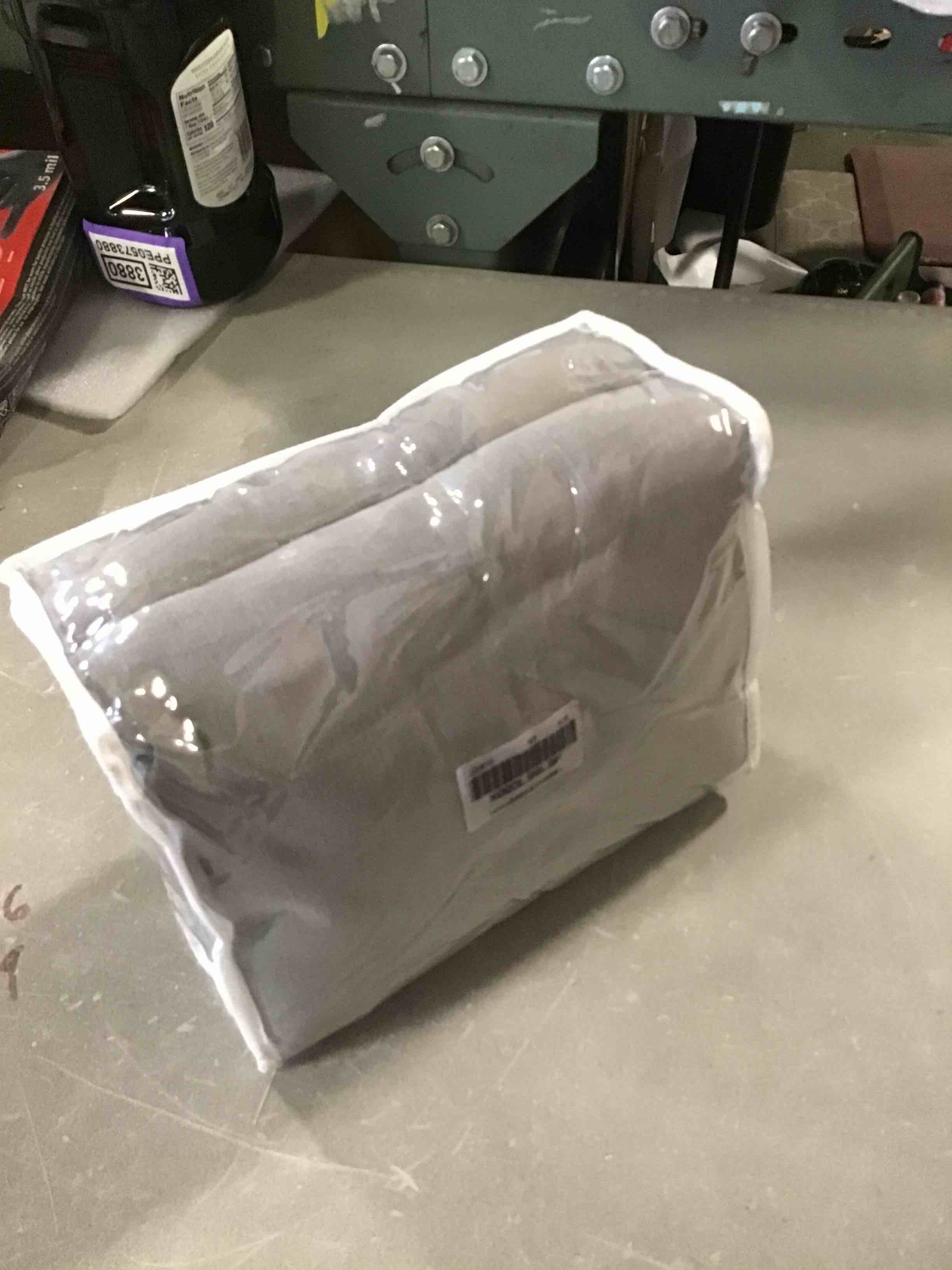 https://s3.amazonaws.com/lotting-images-prod/bidfta/PPE0573834_1731681485773.jpeg