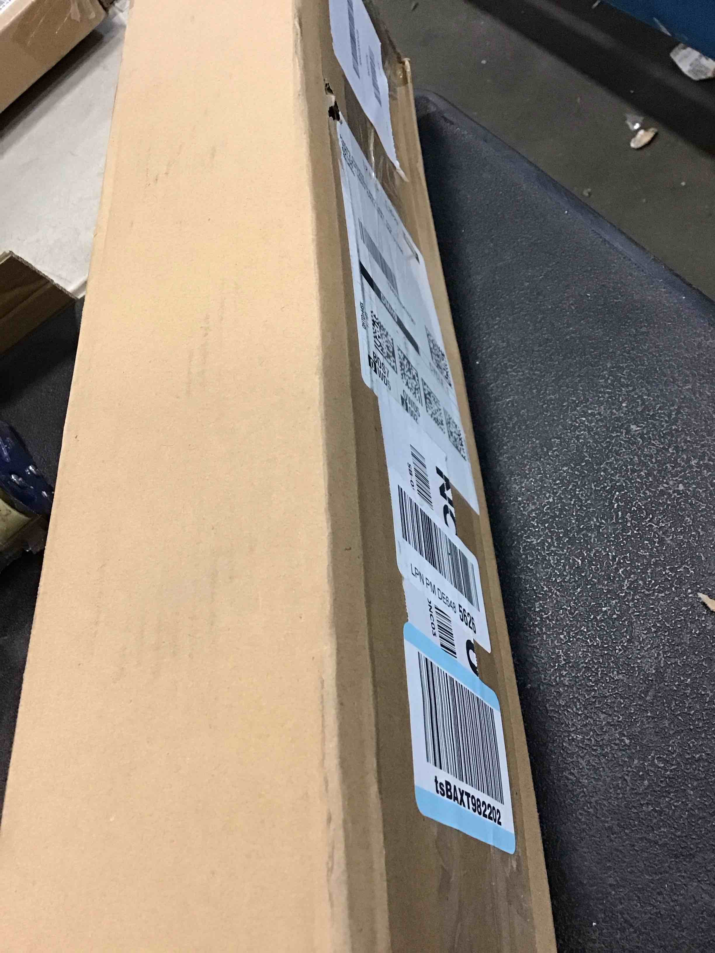 https://s3.amazonaws.com/lotting-images-prod/bidfta/PPE0574229_1733246979021.jpeg
