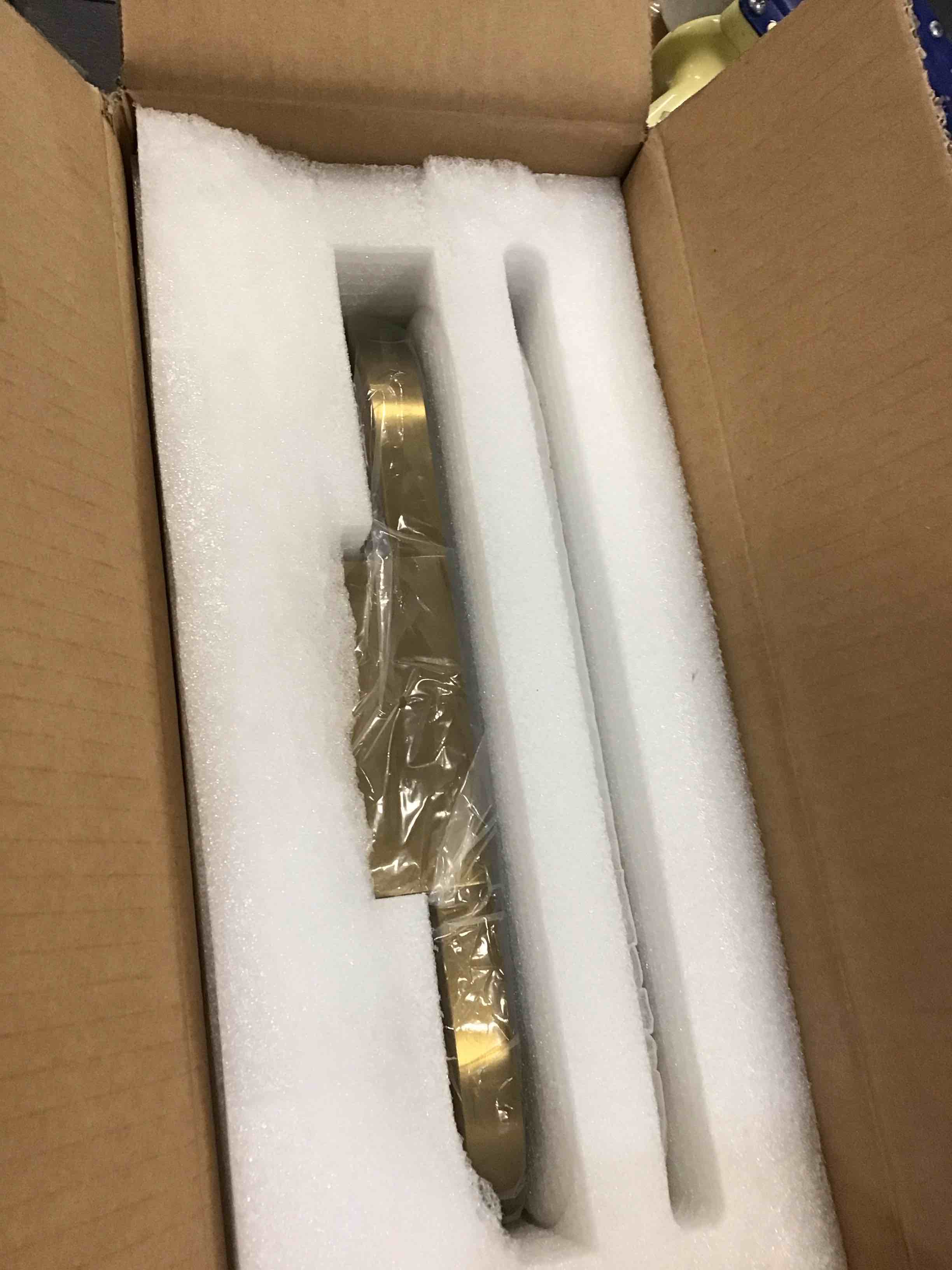 https://s3.amazonaws.com/lotting-images-prod/bidfta/PPE0574237_1733246167531.jpeg