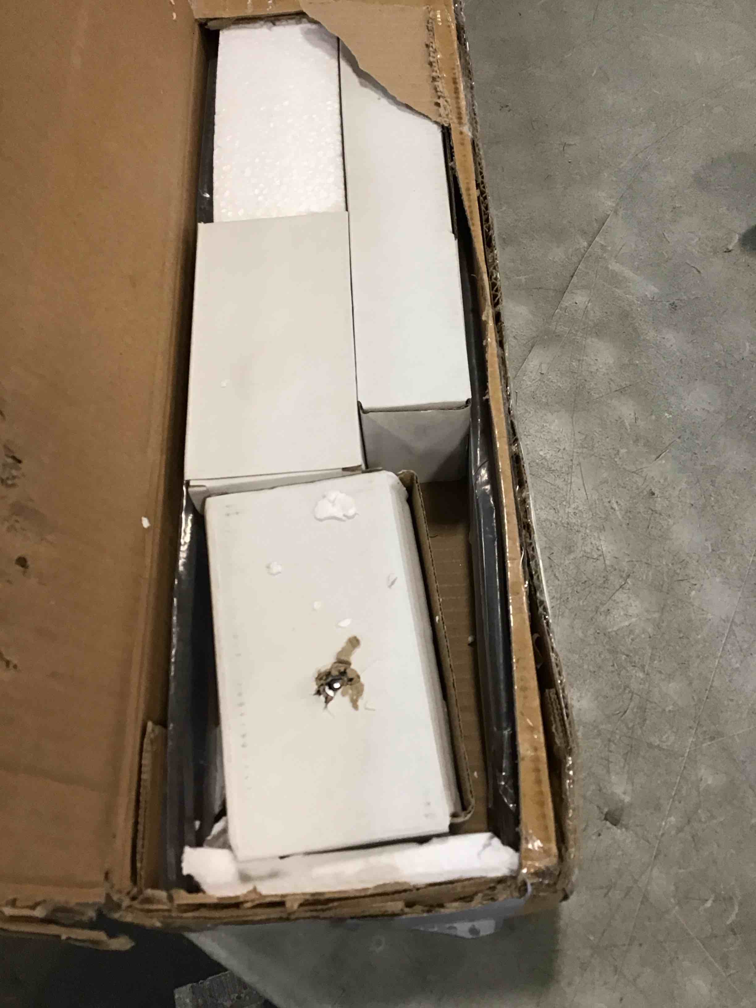 https://s3.amazonaws.com/lotting-images-prod/bidfta/PPE0574451_1733166092059.jpeg