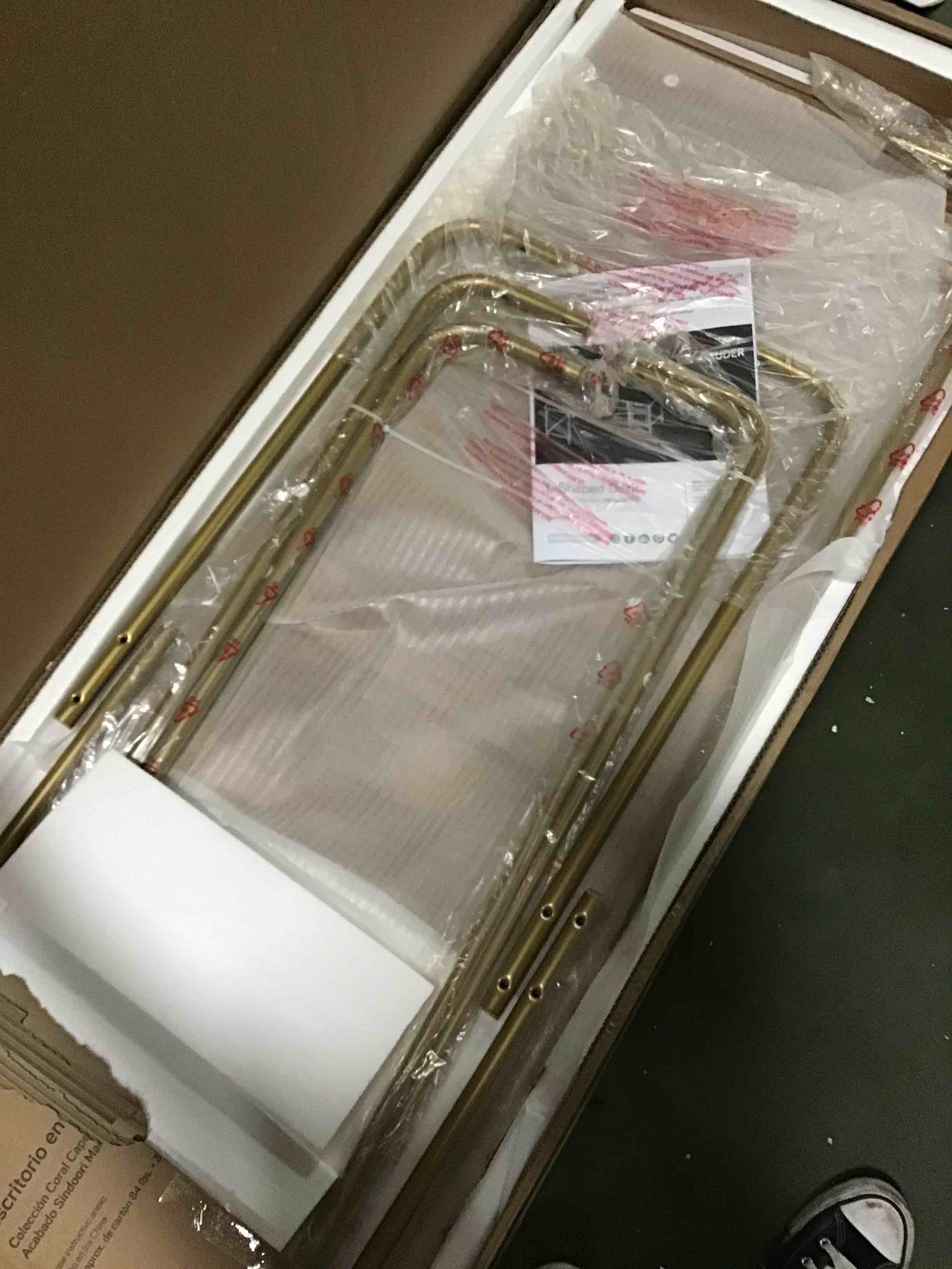 https://s3.amazonaws.com/lotting-images-prod/bidfta/PPE0575189_1732322452342.jpeg