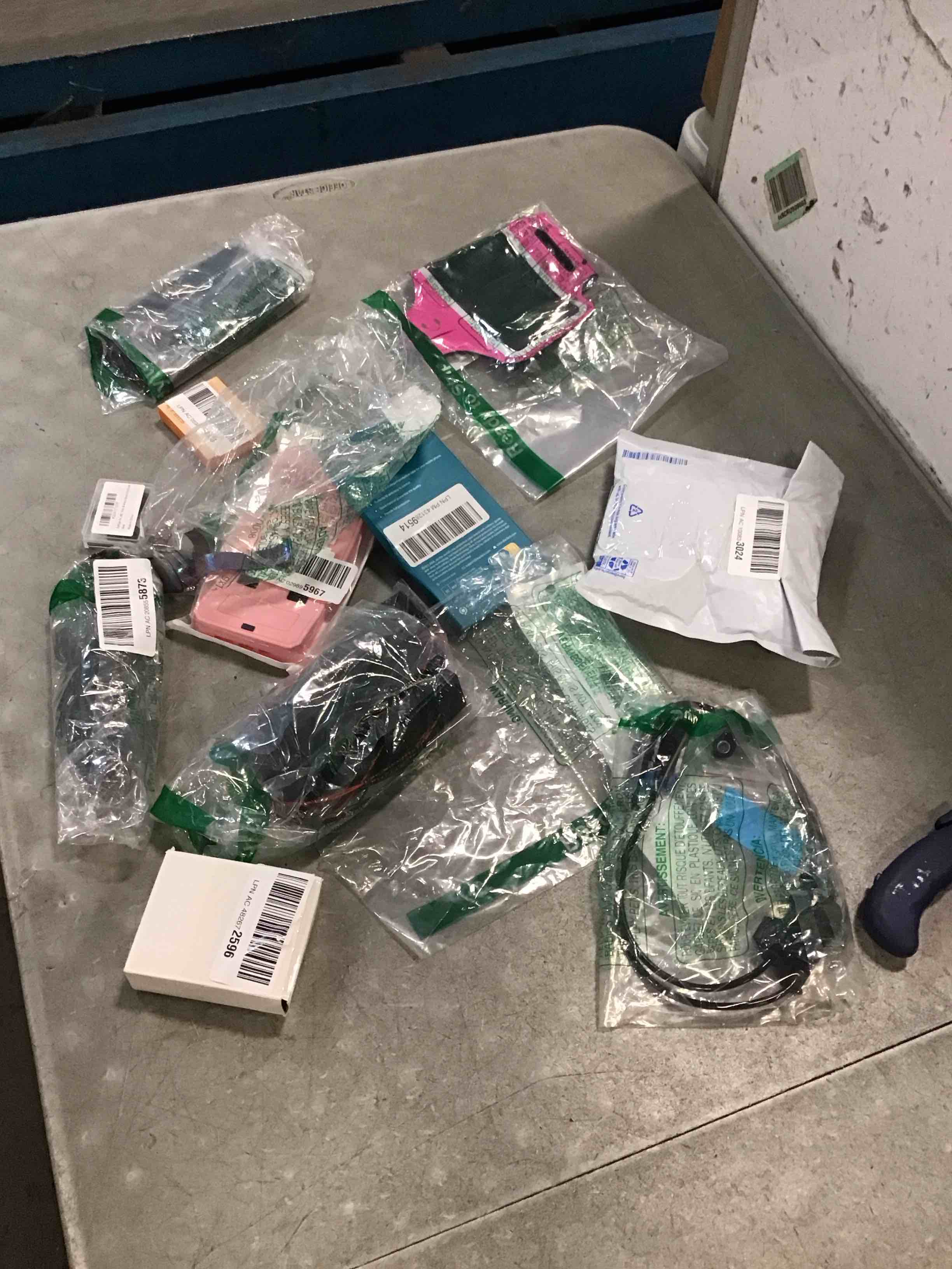 https://s3.amazonaws.com/lotting-images-prod/bidfta/PPE0575214_1732255191642.jpeg