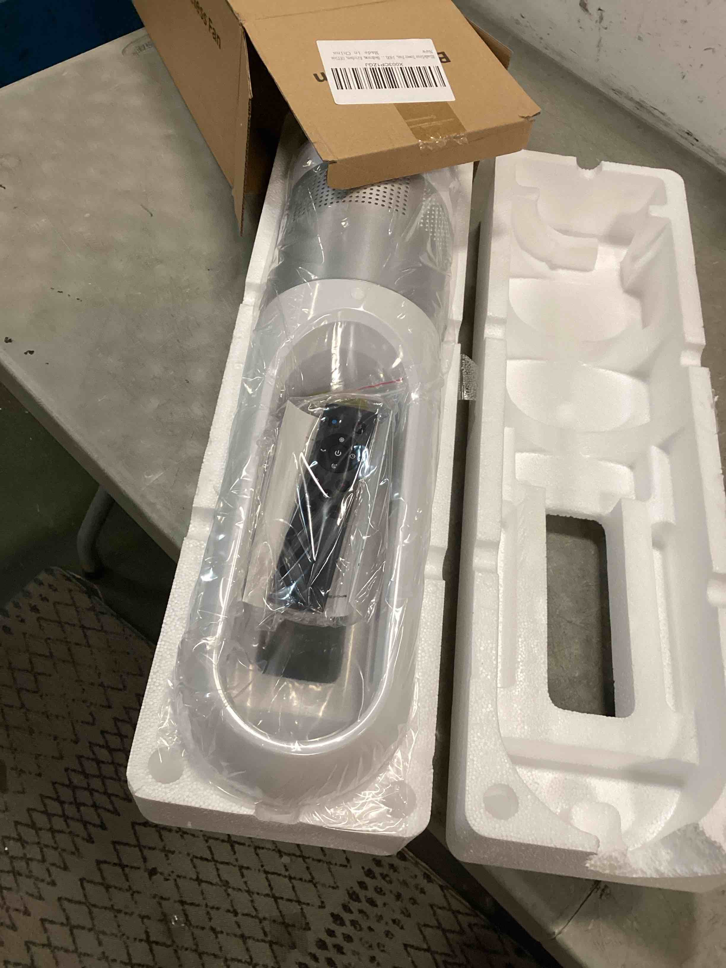 https://s3.amazonaws.com/lotting-images-prod/bidfta/PPE0575753_1731995927209.jpeg