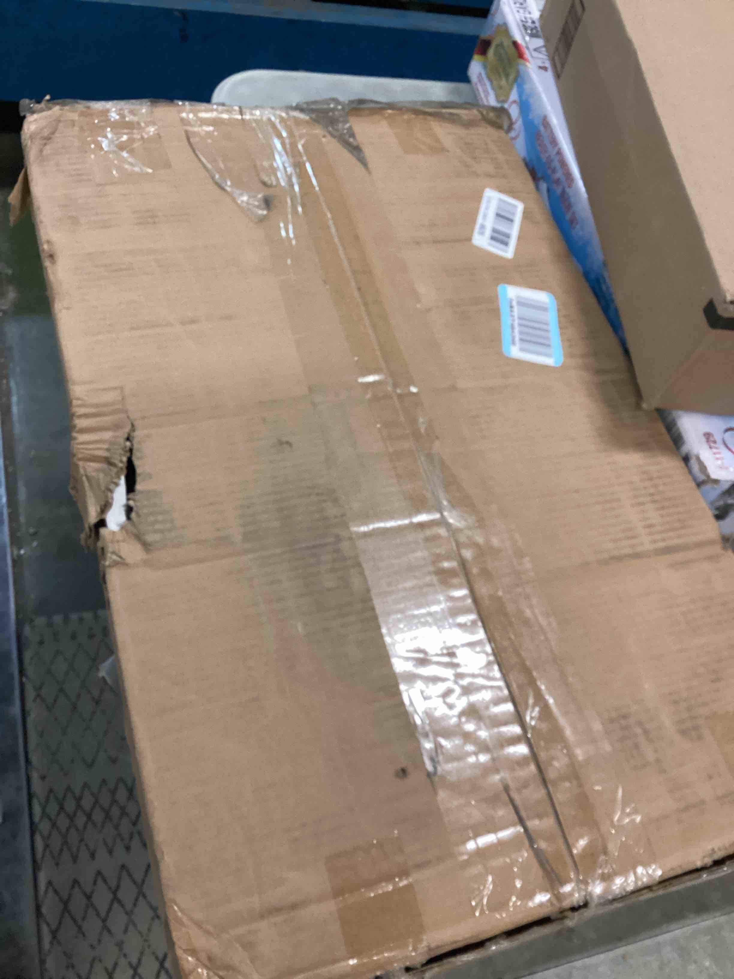 https://s3.amazonaws.com/lotting-images-prod/bidfta/PPE0575829_1731980704024.jpeg