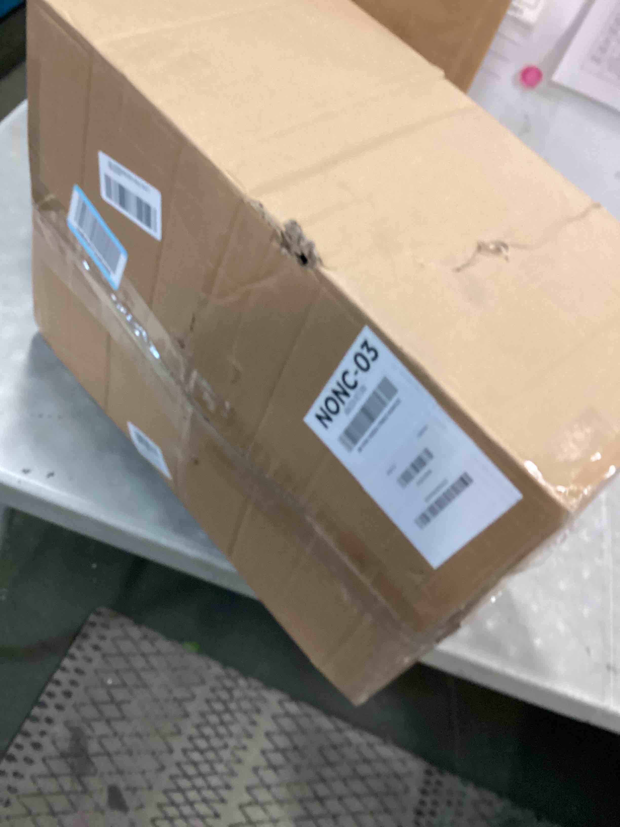 https://s3.amazonaws.com/lotting-images-prod/bidfta/PPE0575846_1731977950533.jpeg