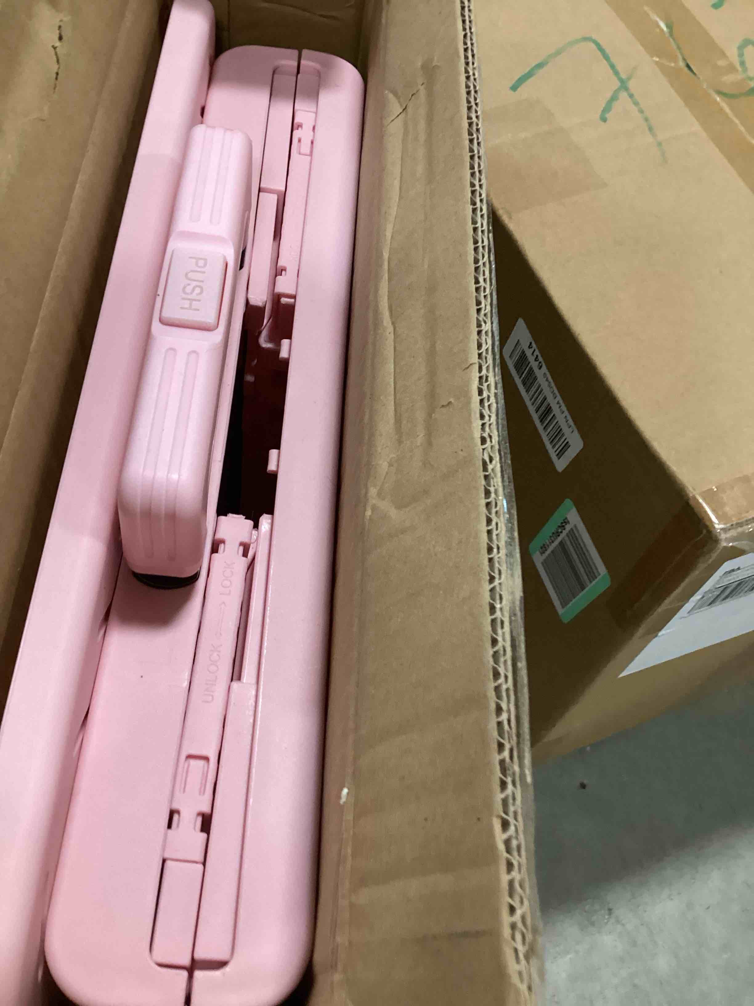 https://s3.amazonaws.com/lotting-images-prod/bidfta/PPE0575901_1731737539514.jpeg