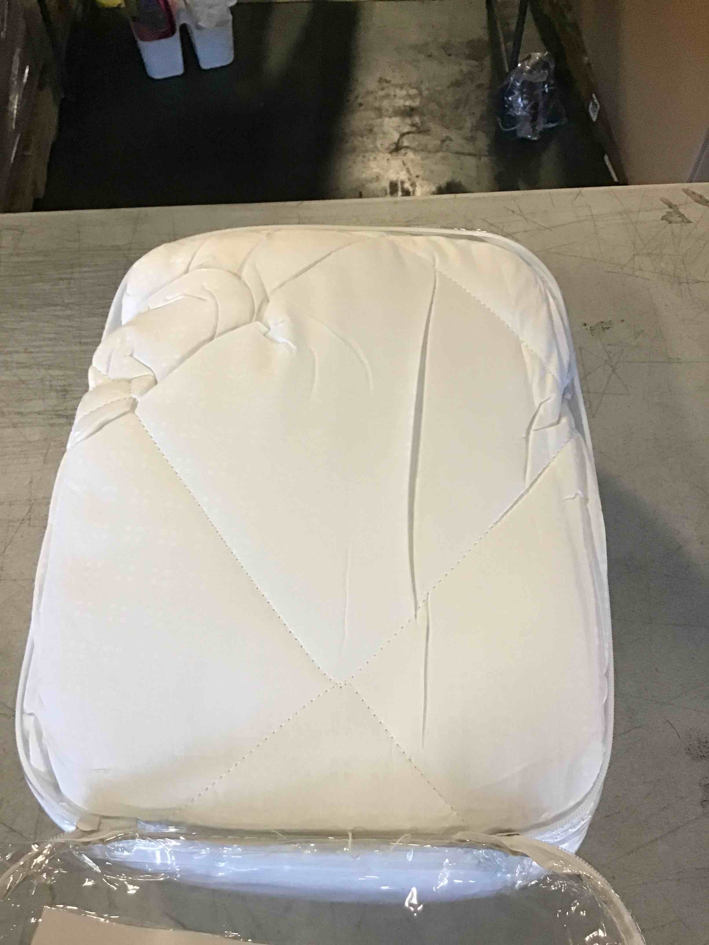 https://s3.amazonaws.com/lotting-images-prod/bidfta/PPE0576240_1732655641106.jpeg