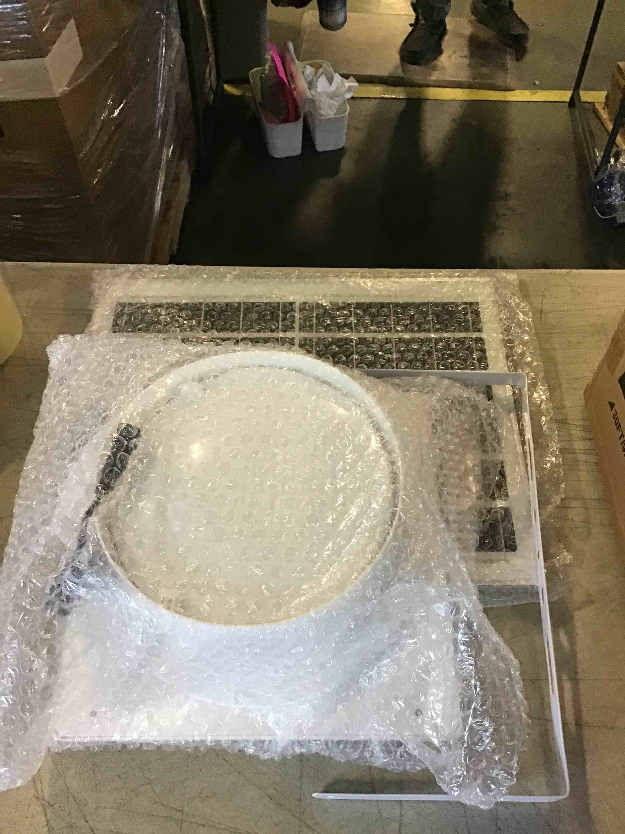 https://s3.amazonaws.com/lotting-images-prod/bidfta/PPE0576277_1732651099733.jpeg