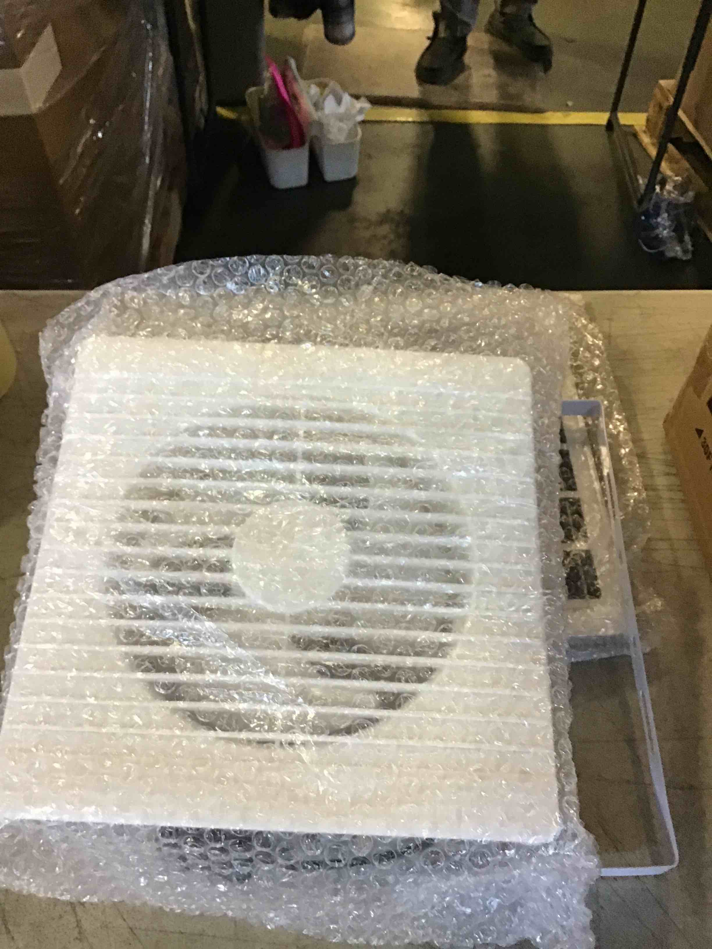https://s3.amazonaws.com/lotting-images-prod/bidfta/PPE0576277_1732651110368.jpeg