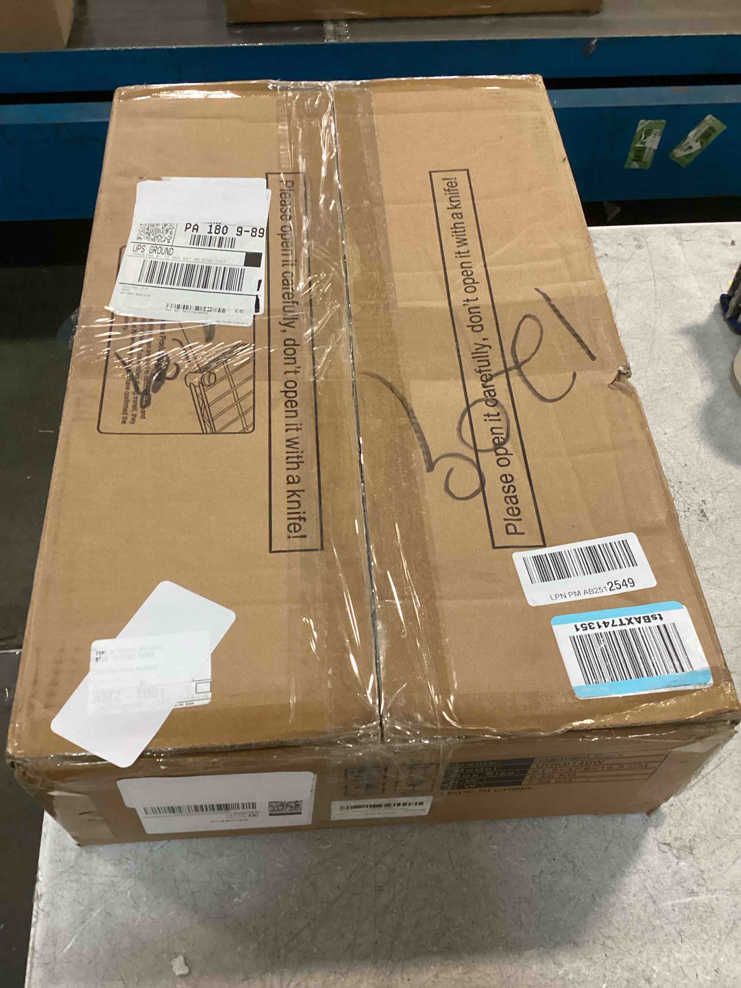https://s3.amazonaws.com/lotting-images-prod/bidfta/PPE0578238_1732631204559.jpeg