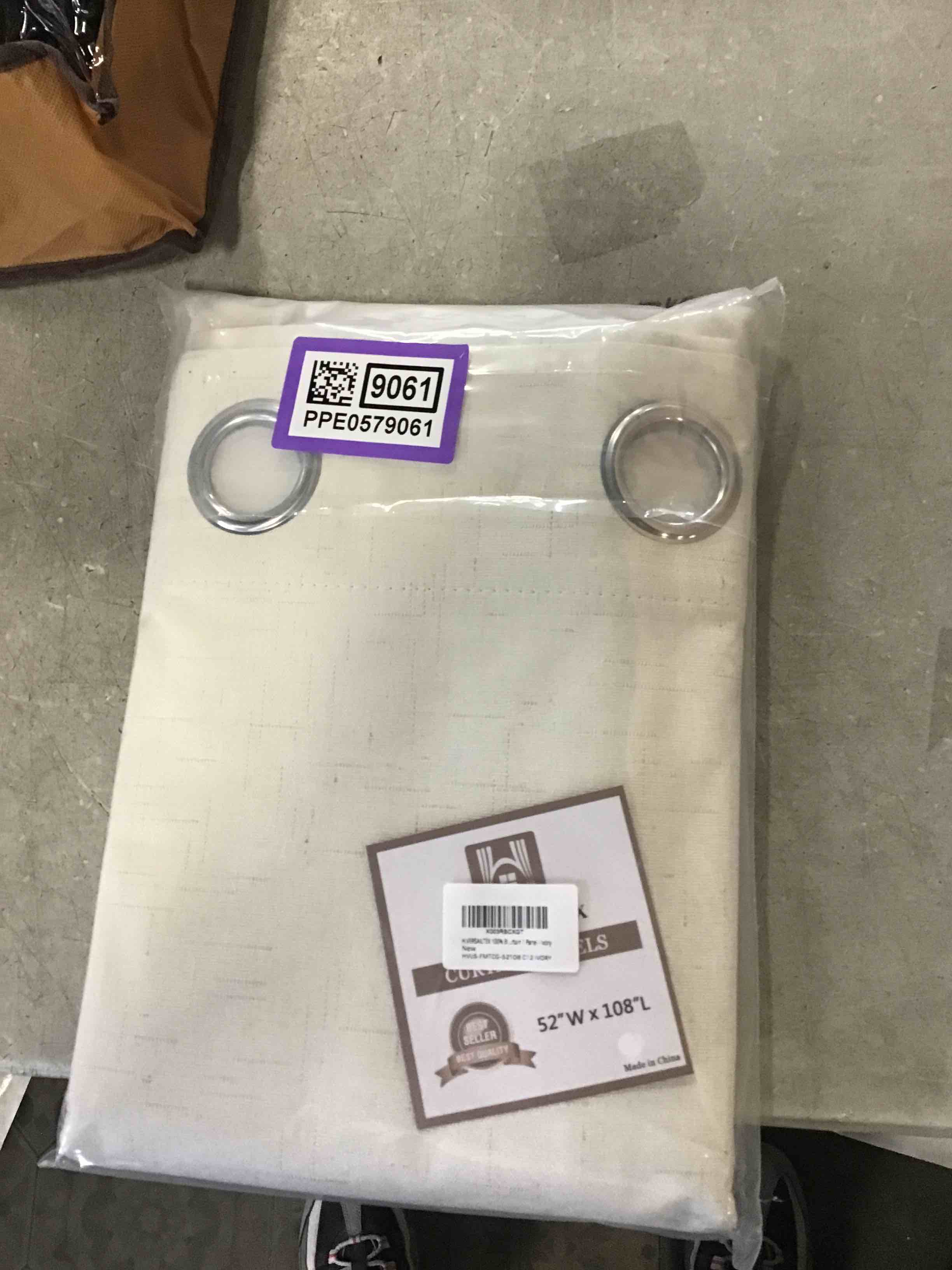 https://s3.amazonaws.com/lotting-images-prod/bidfta/PPE0579061_1731952083264.jpeg