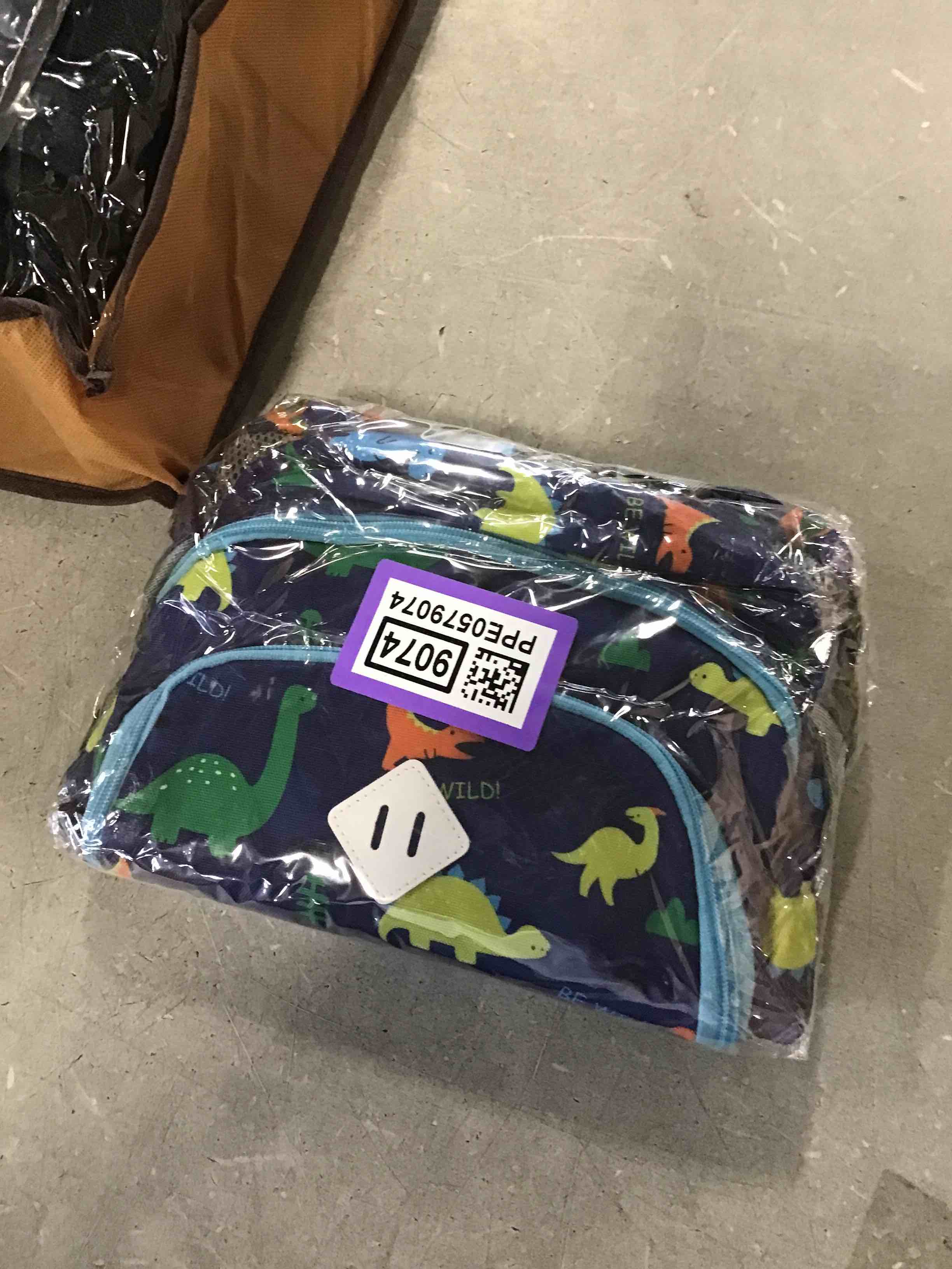 https://s3.amazonaws.com/lotting-images-prod/bidfta/PPE0579071_1731951916249.jpeg