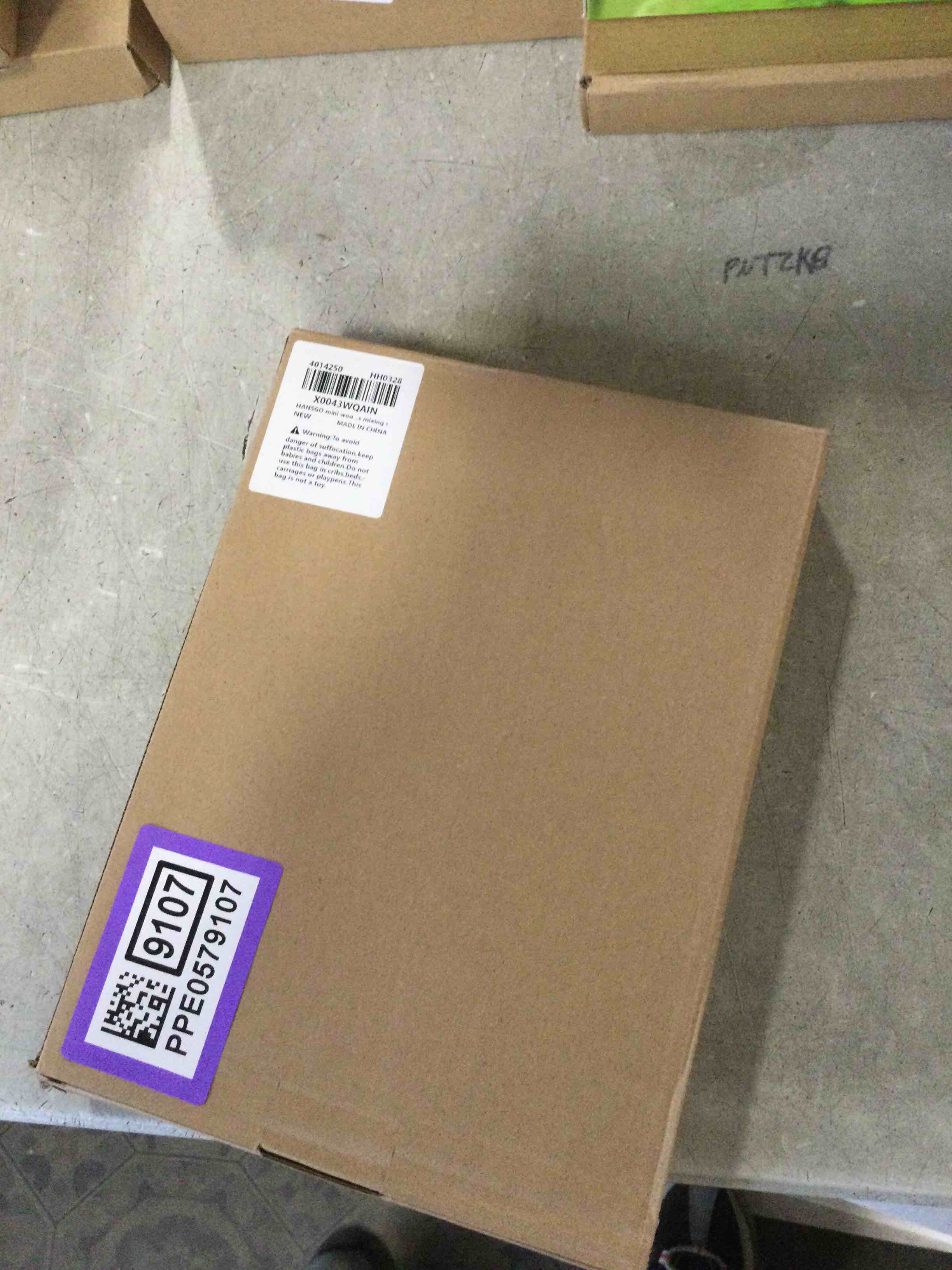 https://s3.amazonaws.com/lotting-images-prod/bidfta/PPE0579107_1731946751707.jpeg