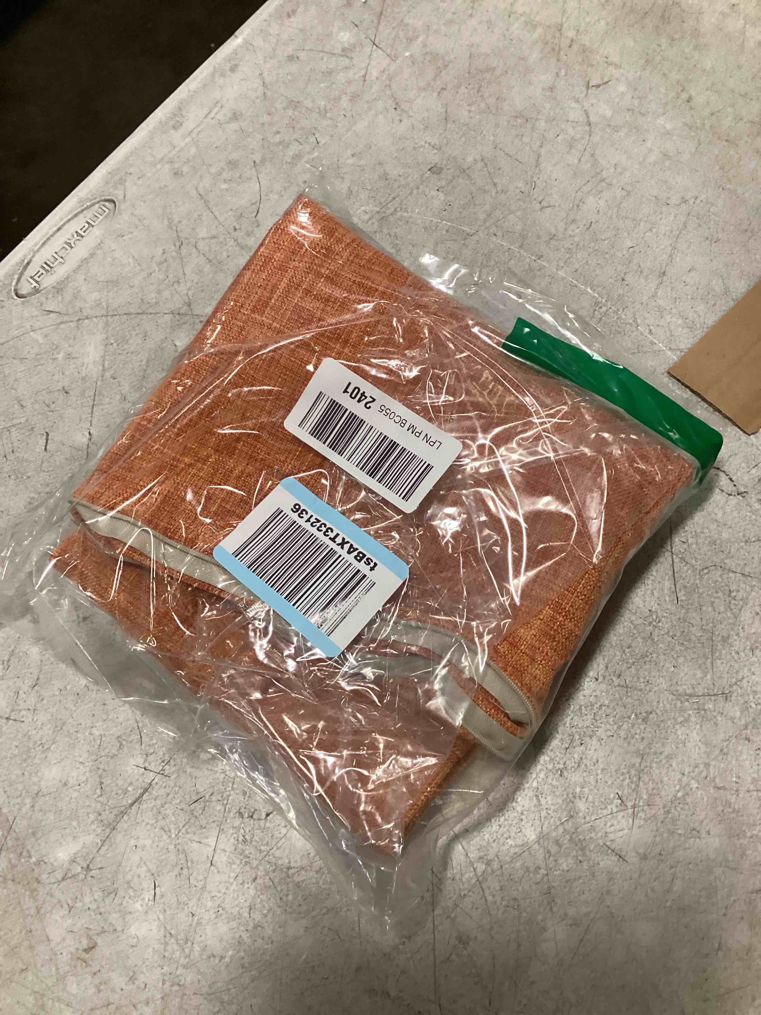 https://s3.amazonaws.com/lotting-images-prod/bidfta/PPE0584410_1732627835973.jpeg