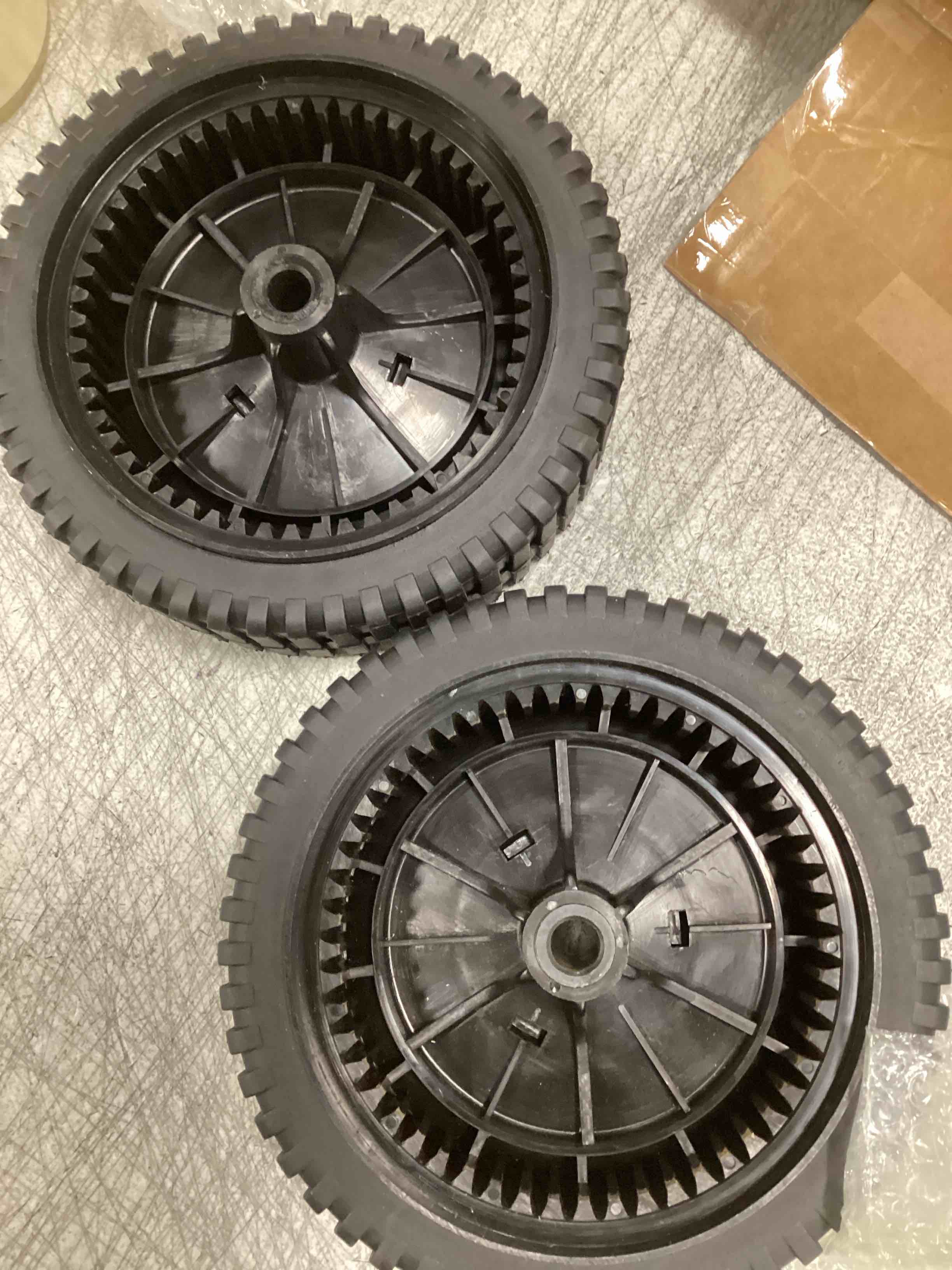 https://s3.amazonaws.com/lotting-images-prod/bidfta/PPE0584642_1732542384958.jpeg