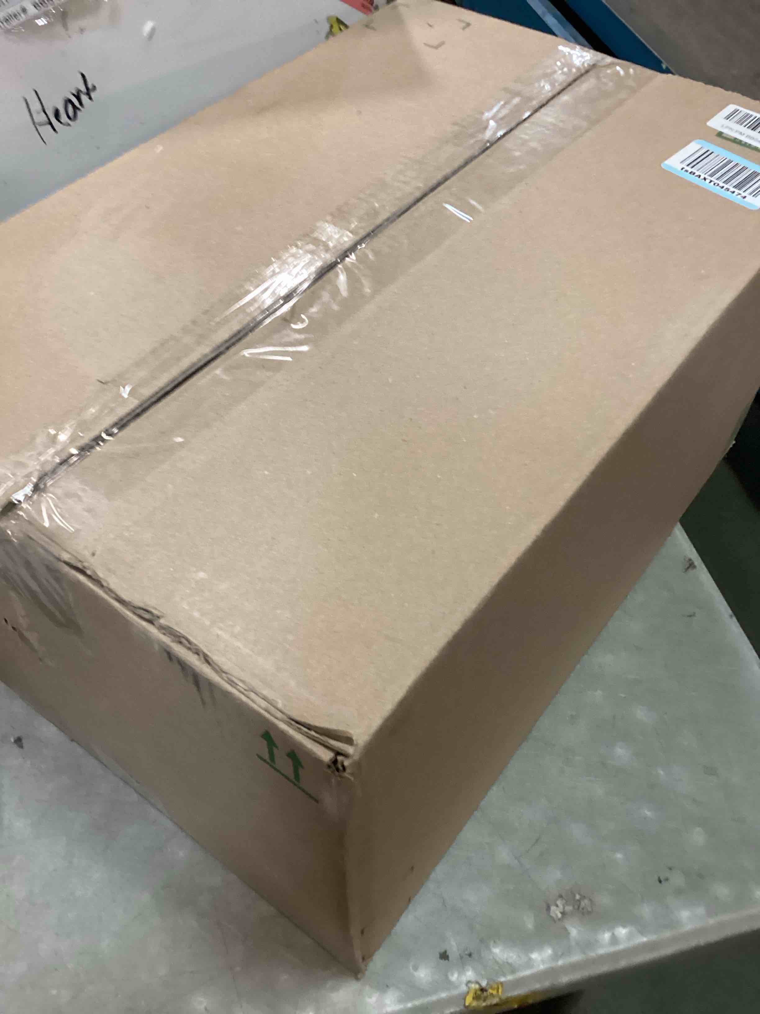 https://s3.amazonaws.com/lotting-images-prod/bidfta/PPE0584837_1732363901057.jpeg