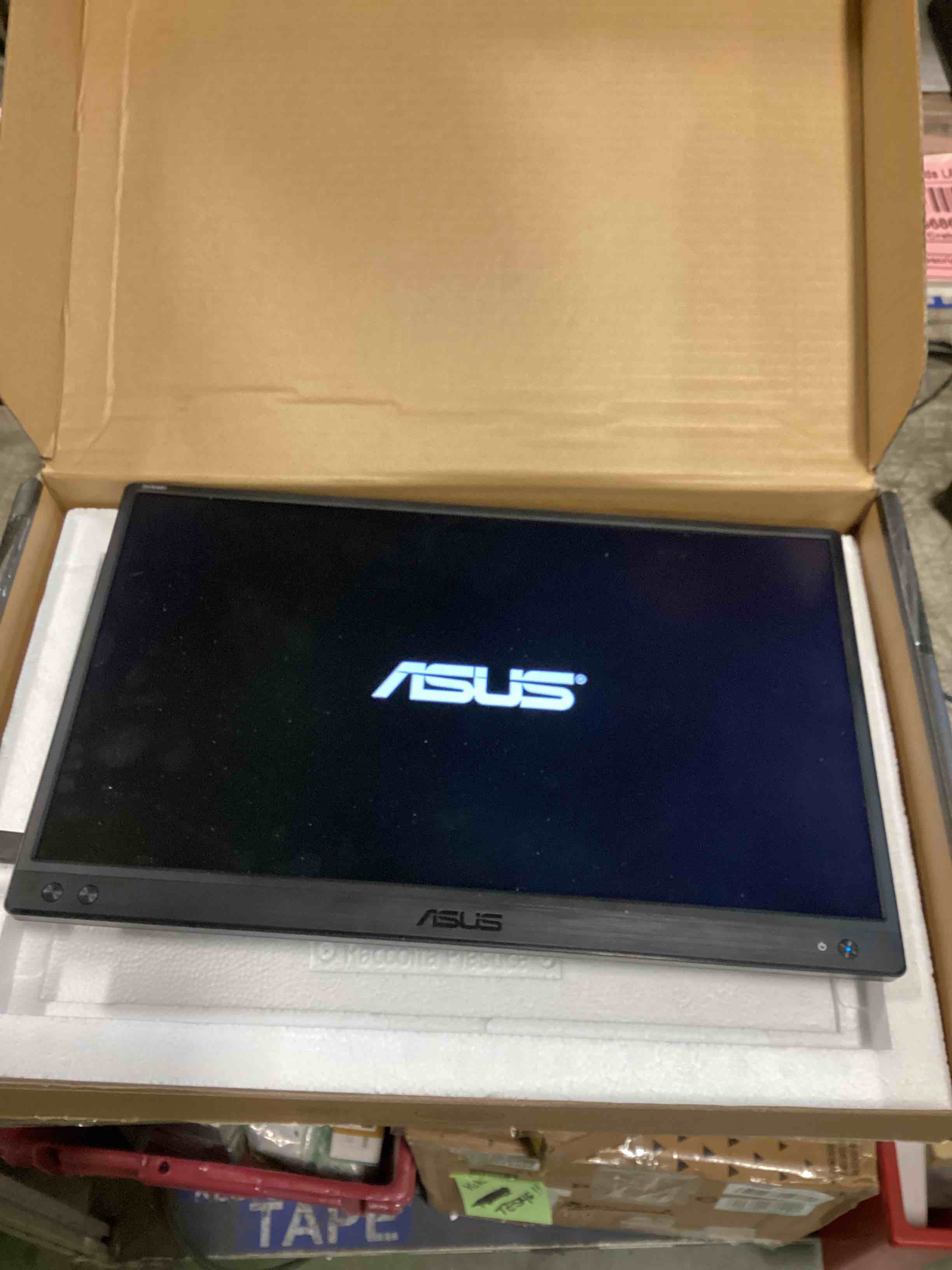 https://s3.amazonaws.com/lotting-images-prod/bidfta/PPE0585159_1732197841641.jpeg