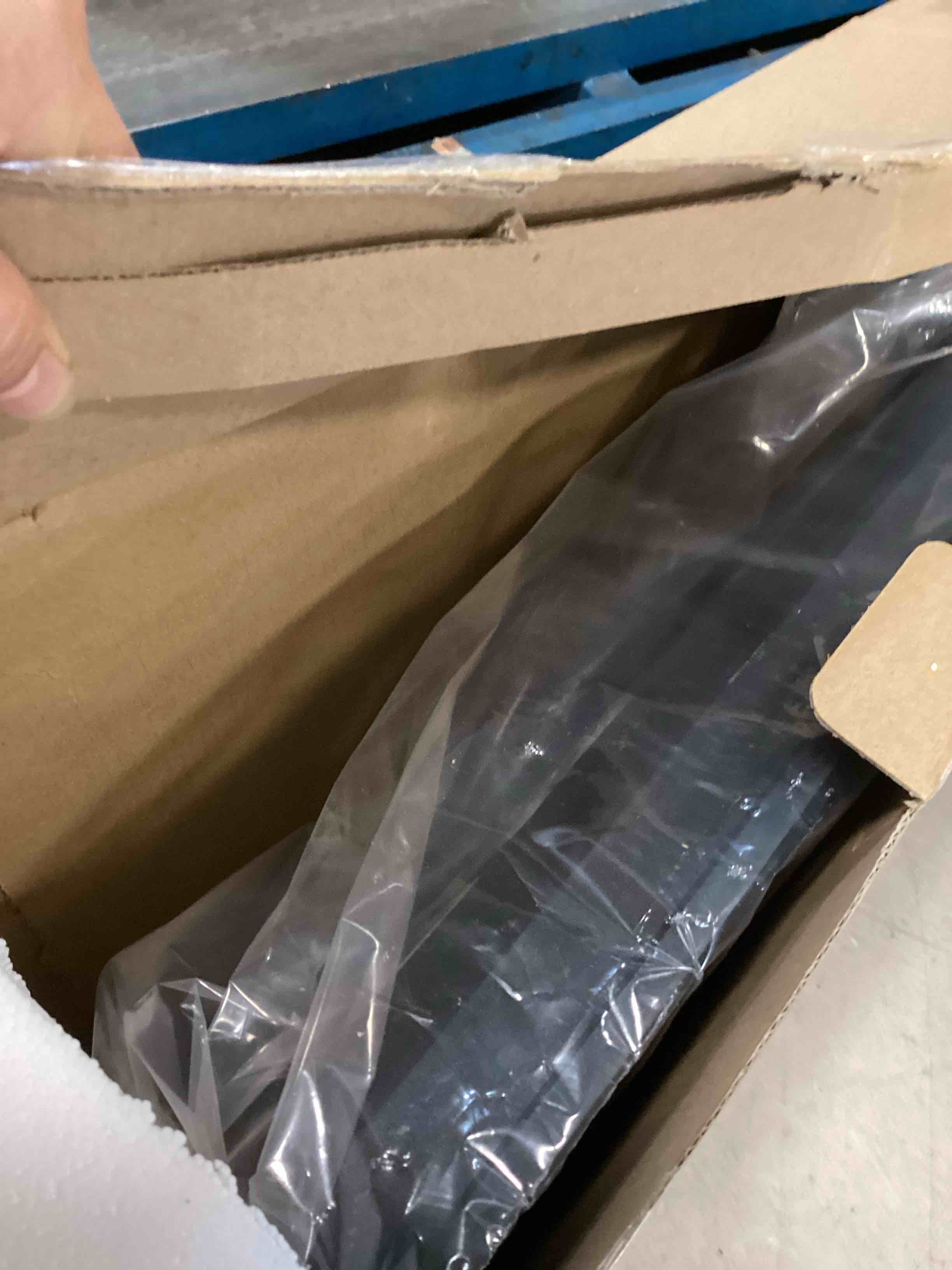 https://s3.amazonaws.com/lotting-images-prod/bidfta/PPE0585851_1731170339473.jpeg