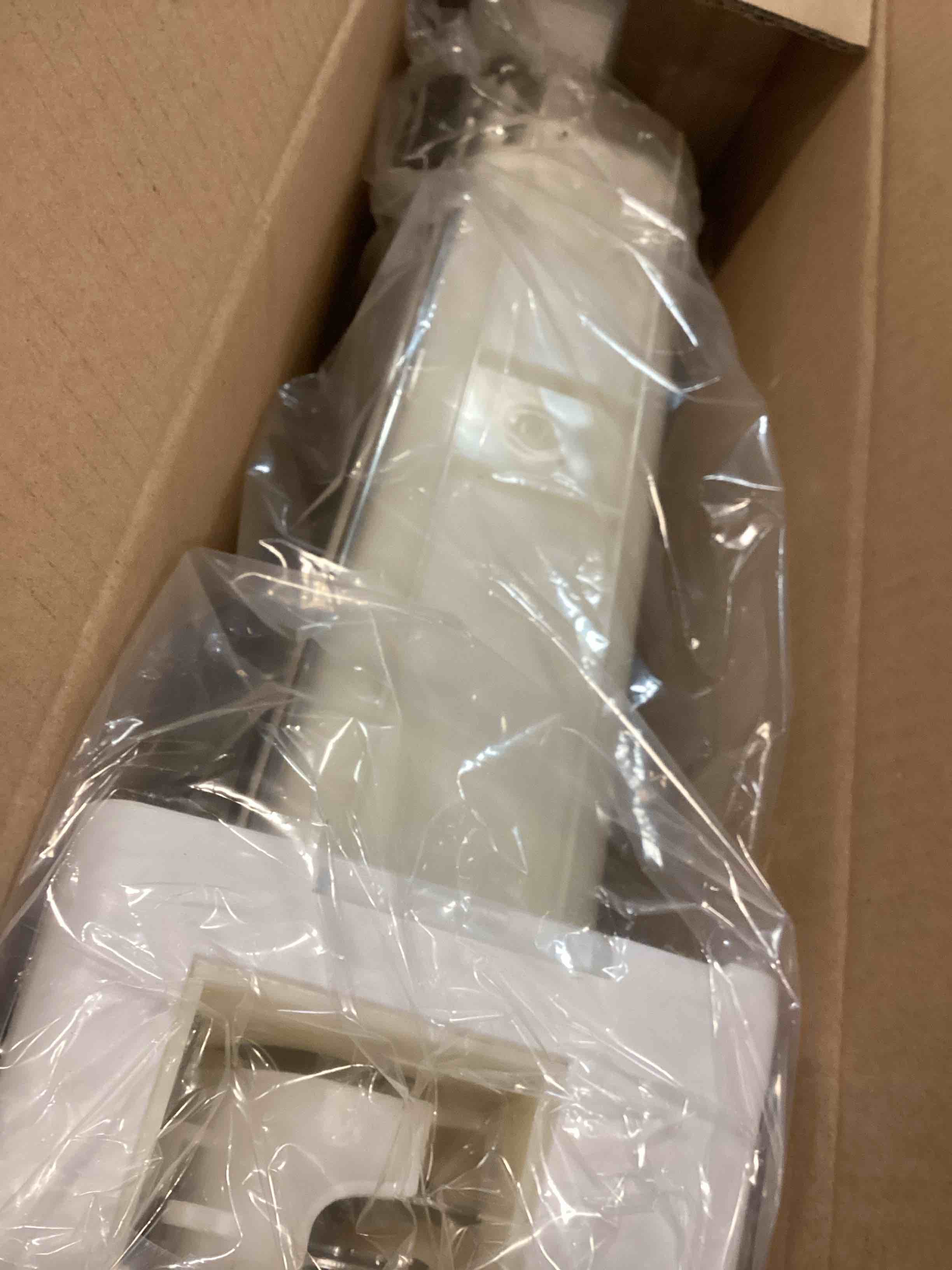 https://s3.amazonaws.com/lotting-images-prod/bidfta/PPE0585905_1731164622721.jpeg