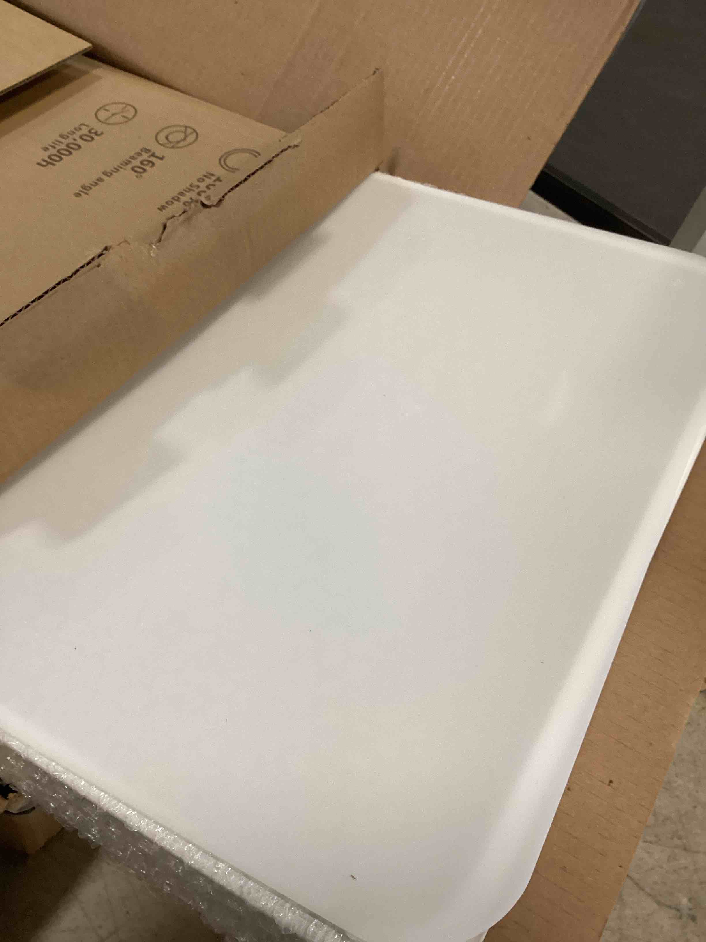 https://s3.amazonaws.com/lotting-images-prod/bidfta/PPE0585917_1731162822469.jpeg