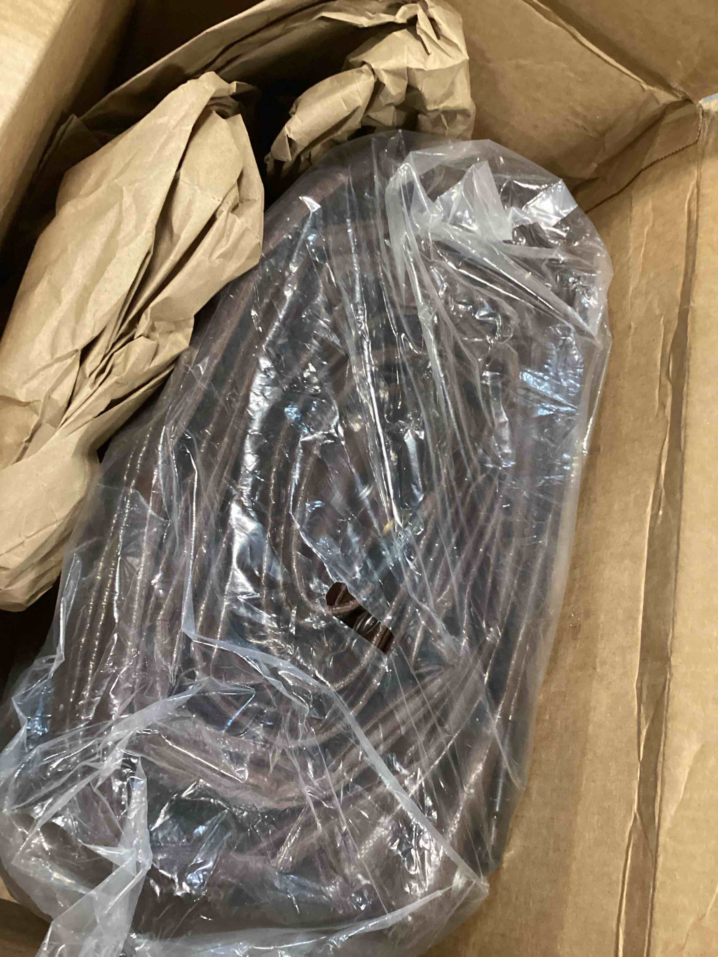 https://s3.amazonaws.com/lotting-images-prod/bidfta/PPE0585989_1731155174359.jpeg