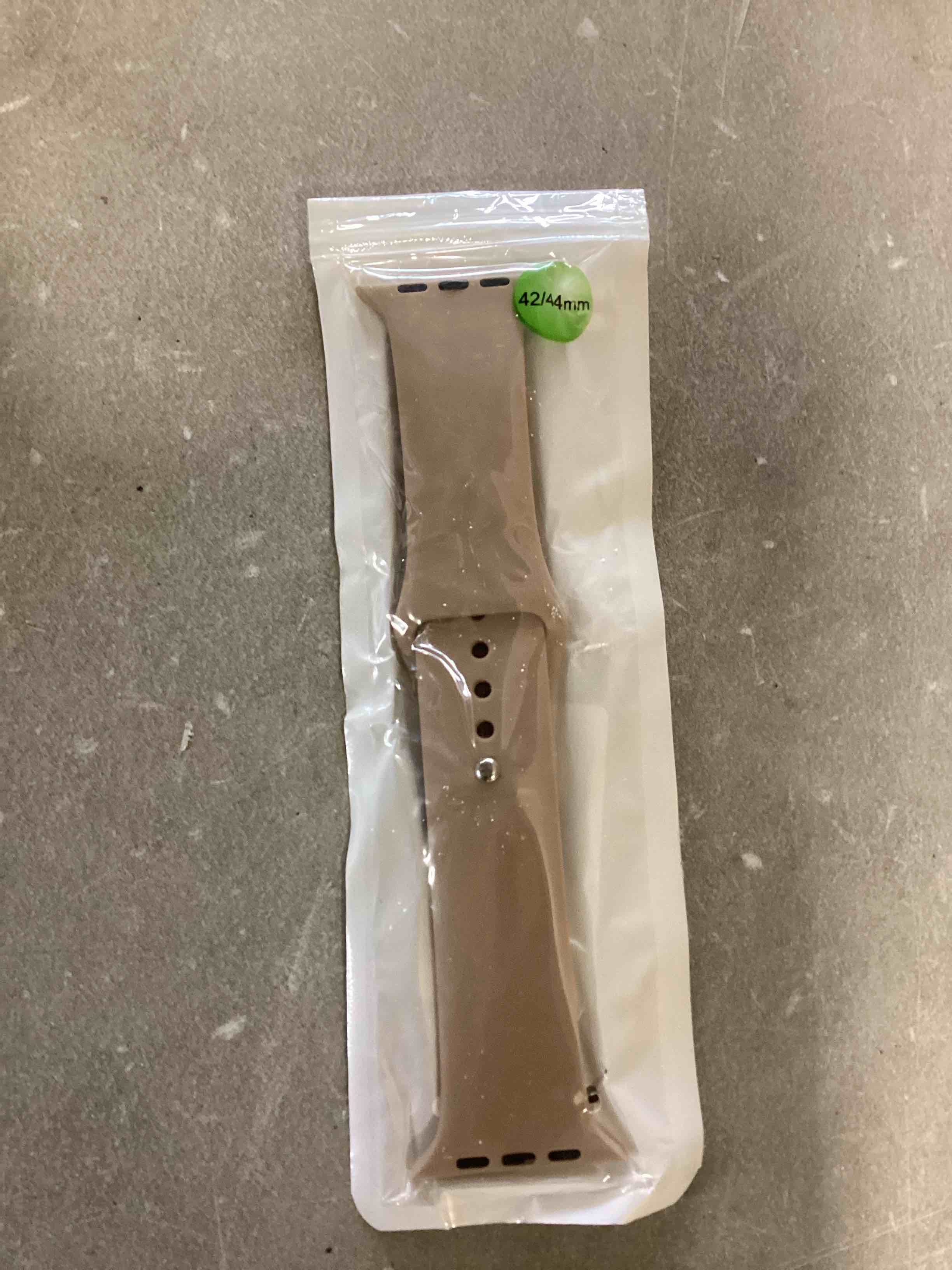 https://s3.amazonaws.com/lotting-images-prod/bidfta/PPE0589737_1731597841544.jpeg