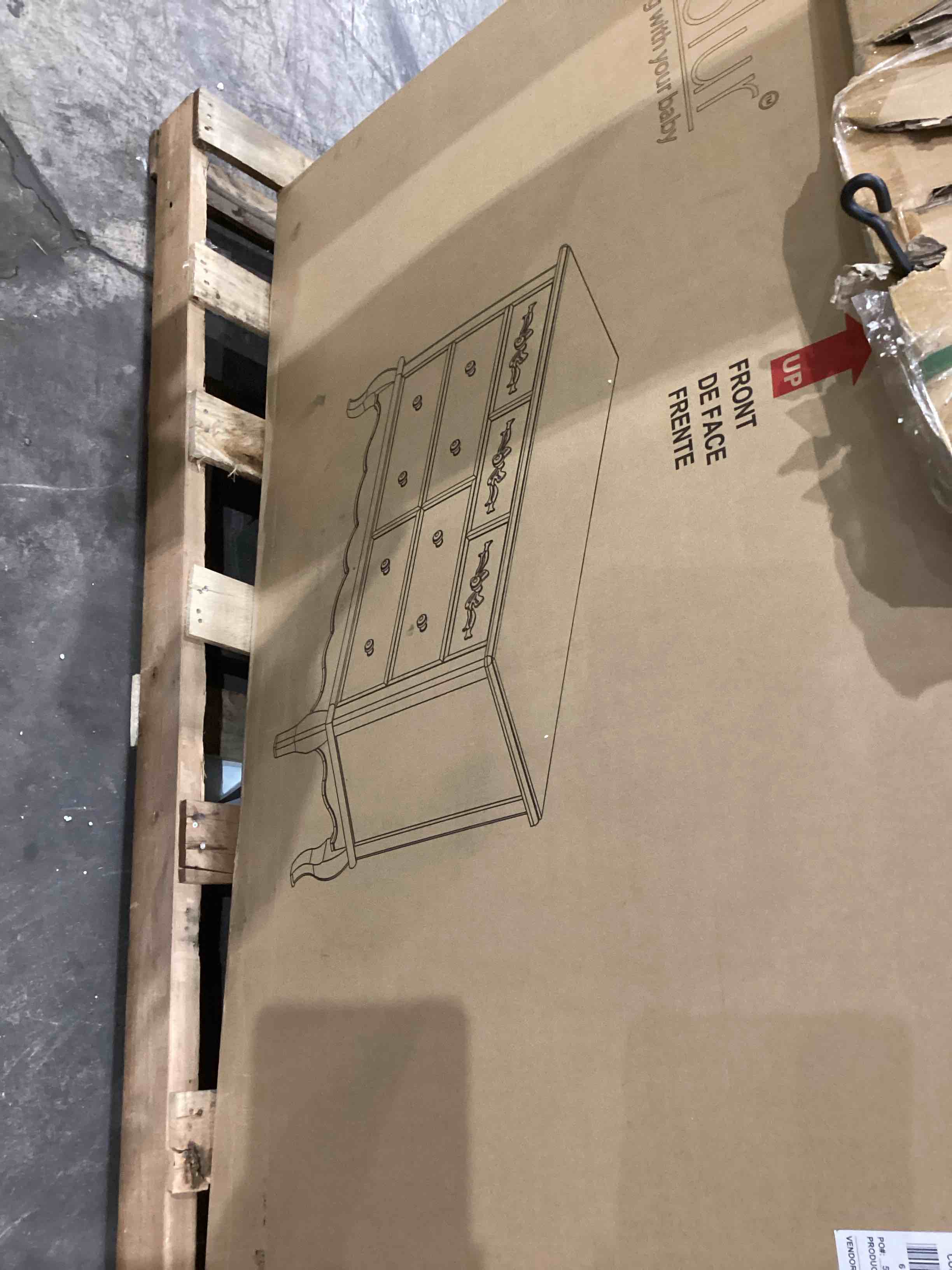 https://s3.amazonaws.com/lotting-images-prod/bidfta/PPE0594010_1744896485983.jpeg