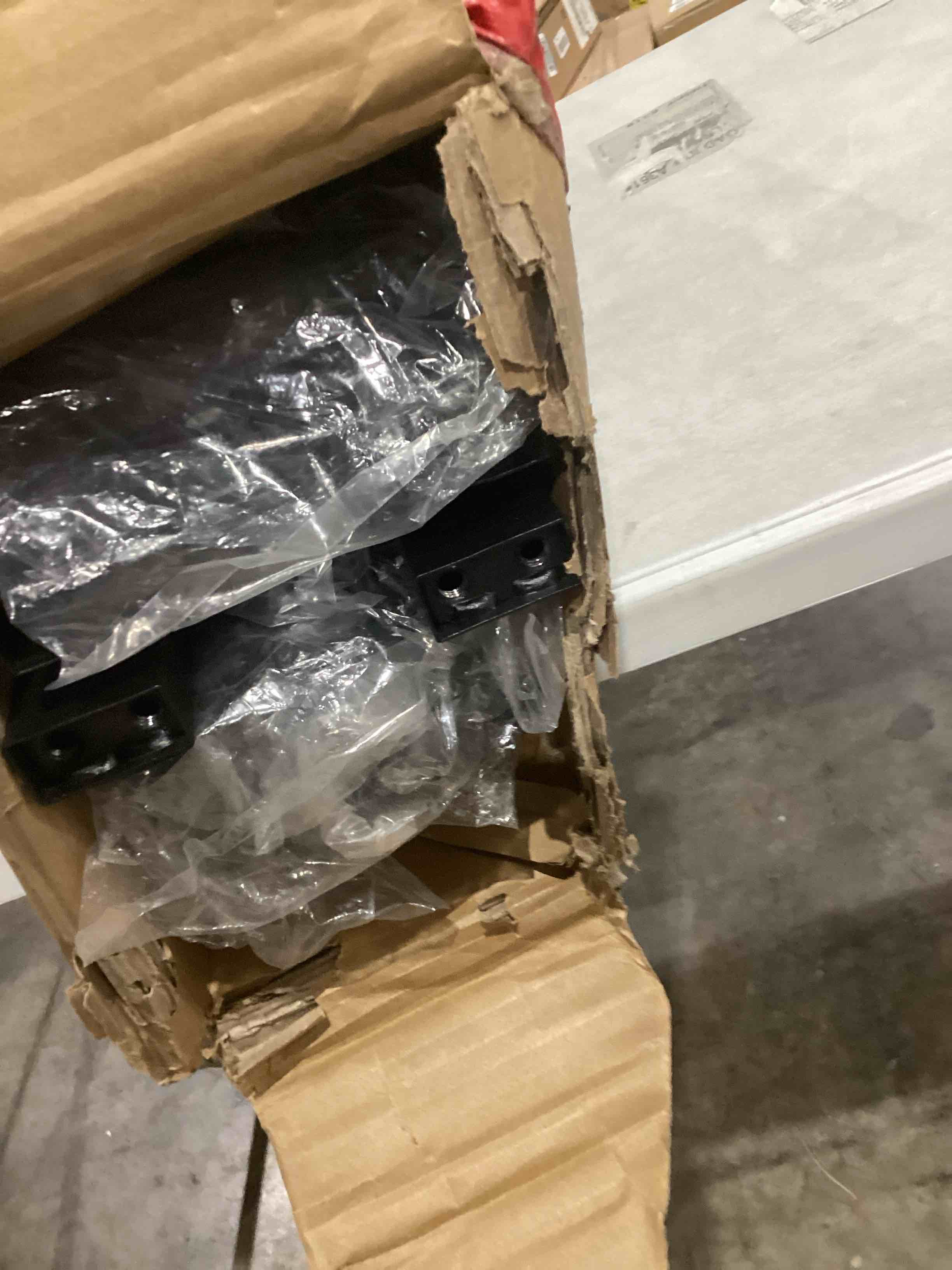 https://s3.amazonaws.com/lotting-images-prod/bidfta/PPE0595364_1745498877292.jpeg