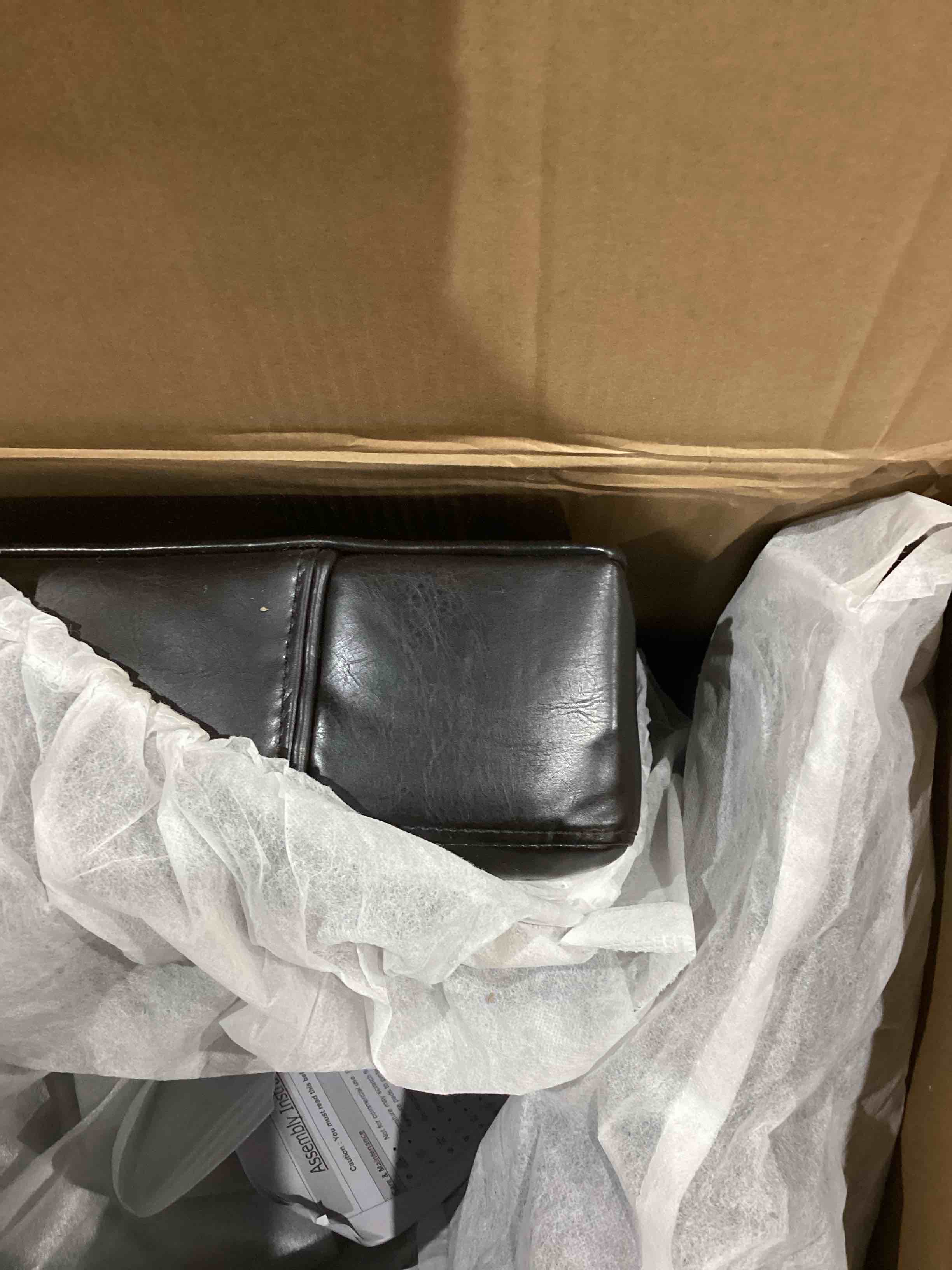 https://s3.amazonaws.com/lotting-images-prod/bidfta/PPE0598605_1744990310329.jpeg