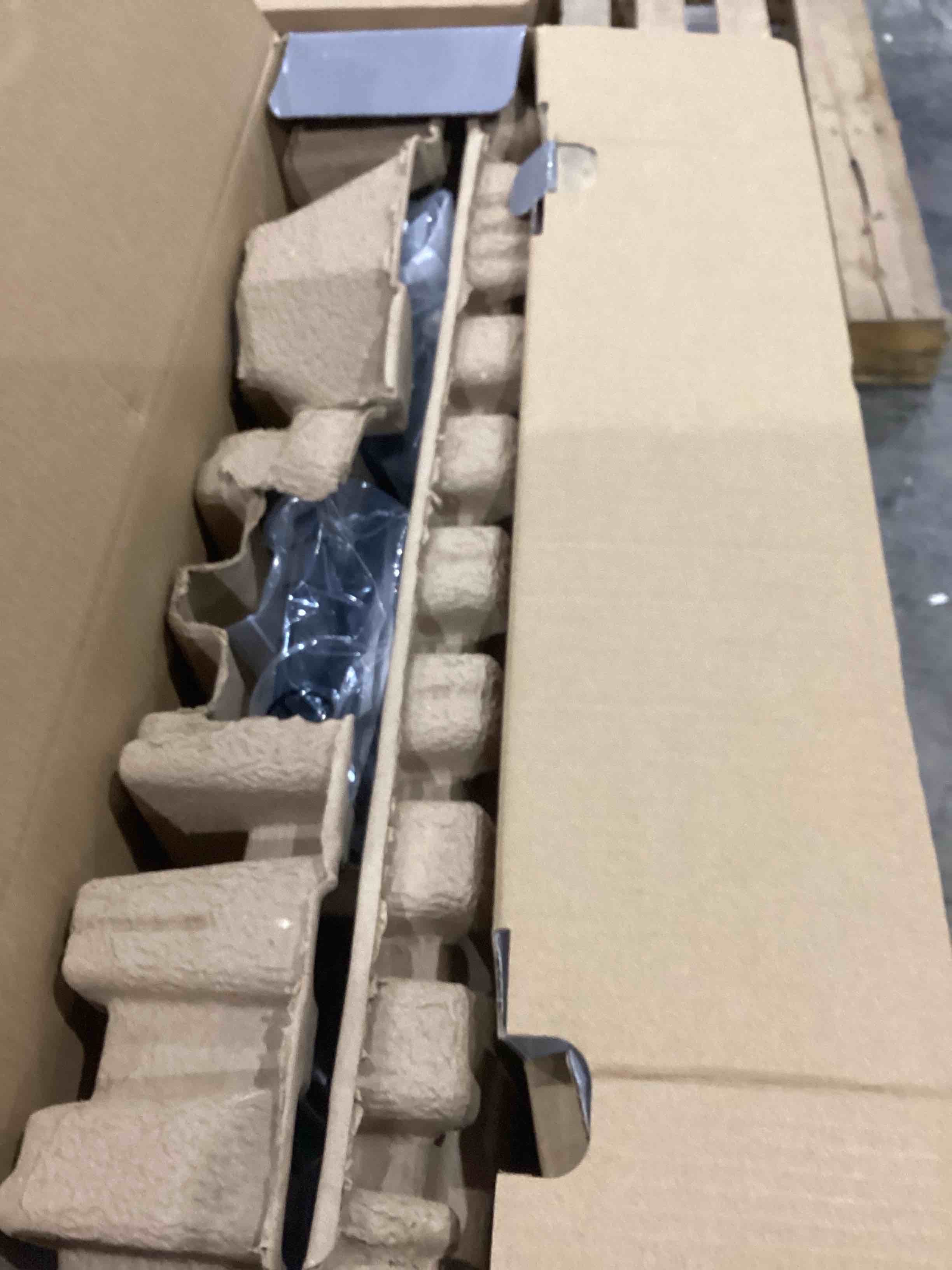 https://s3.amazonaws.com/lotting-images-prod/bidfta/PPE0601850_1736370877385.jpeg