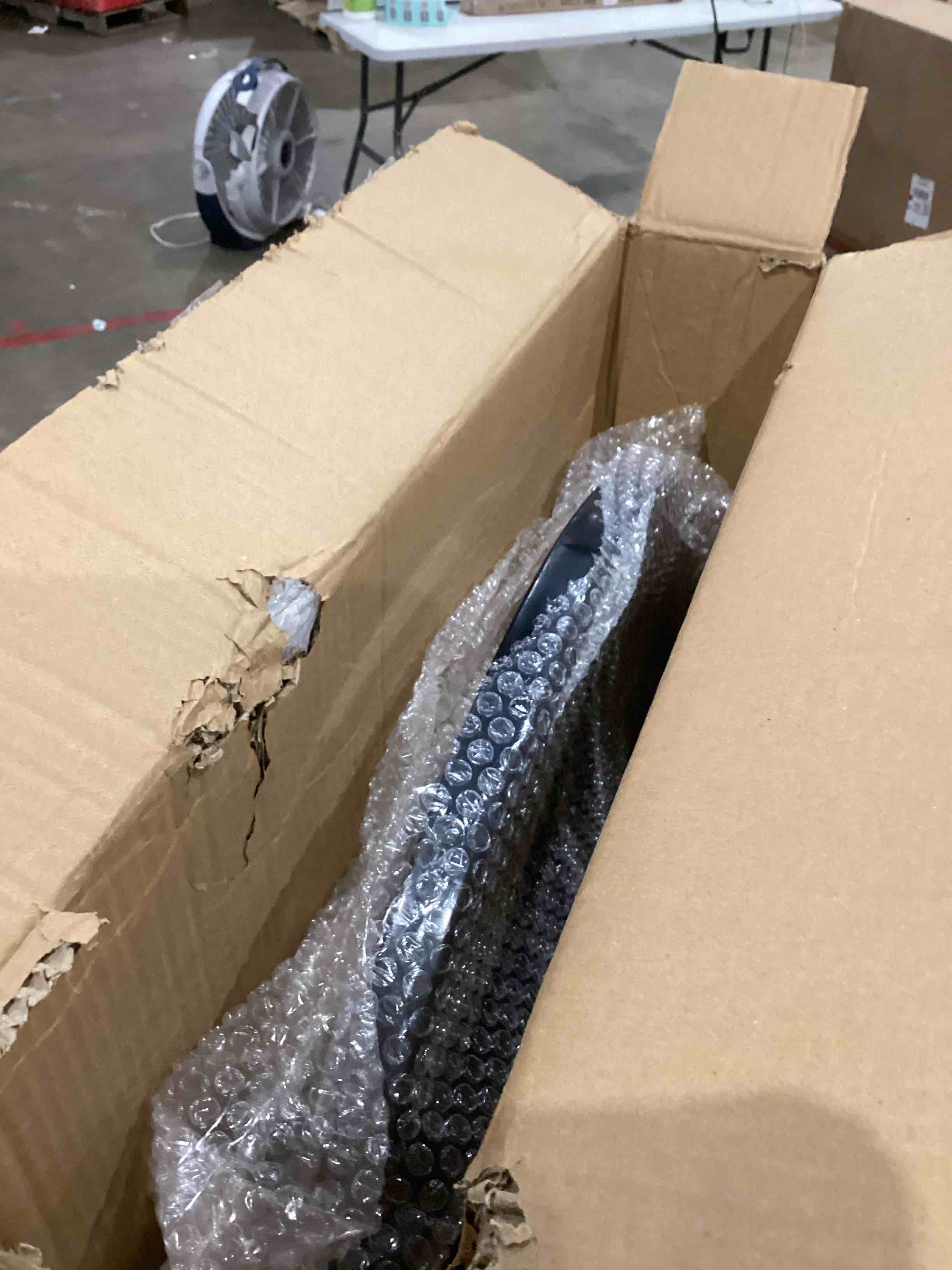 https://s3.amazonaws.com/lotting-images-prod/bidfta/PPE0605378_1752690392007.jpeg