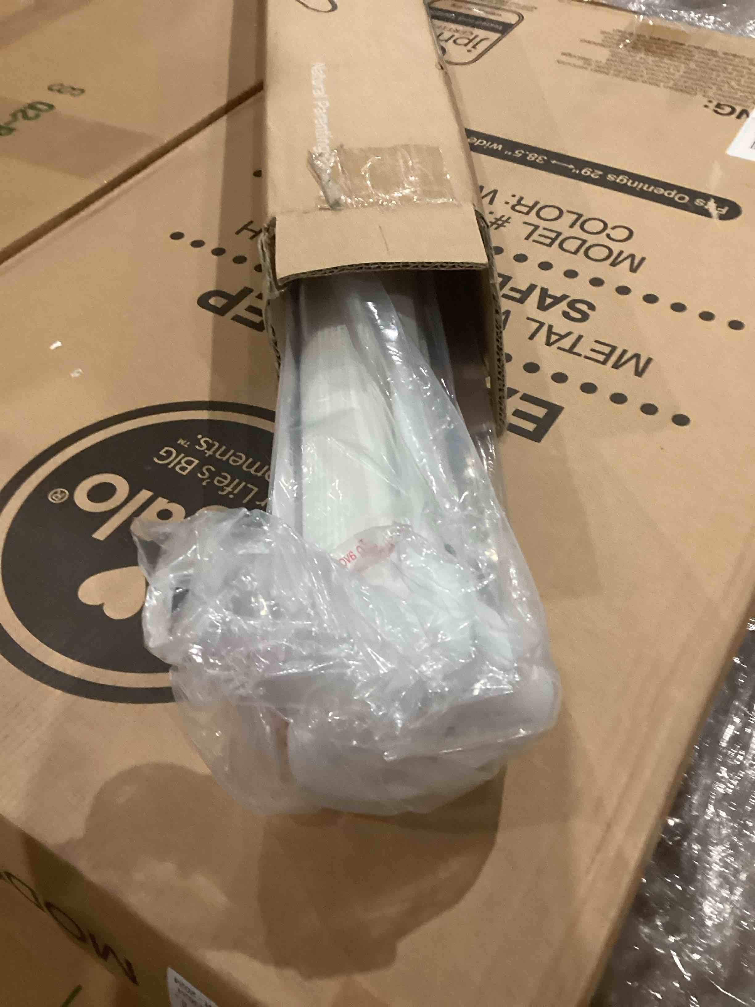 https://s3.amazonaws.com/lotting-images-prod/bidfta/PPE0606723_1740670381296.jpeg