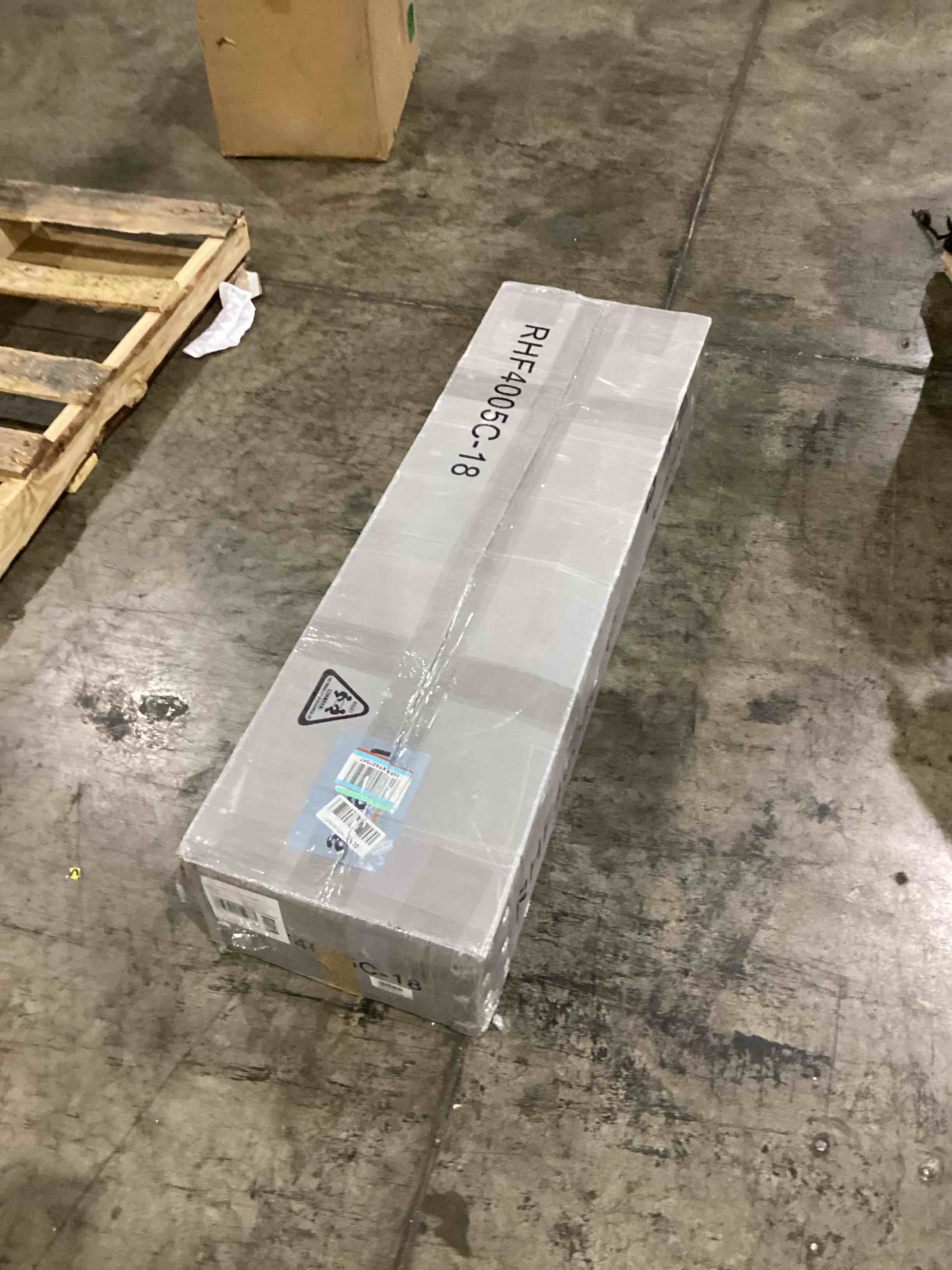 https://s3.amazonaws.com/lotting-images-prod/bidfta/PPE0609775_1732905878413.jpeg
