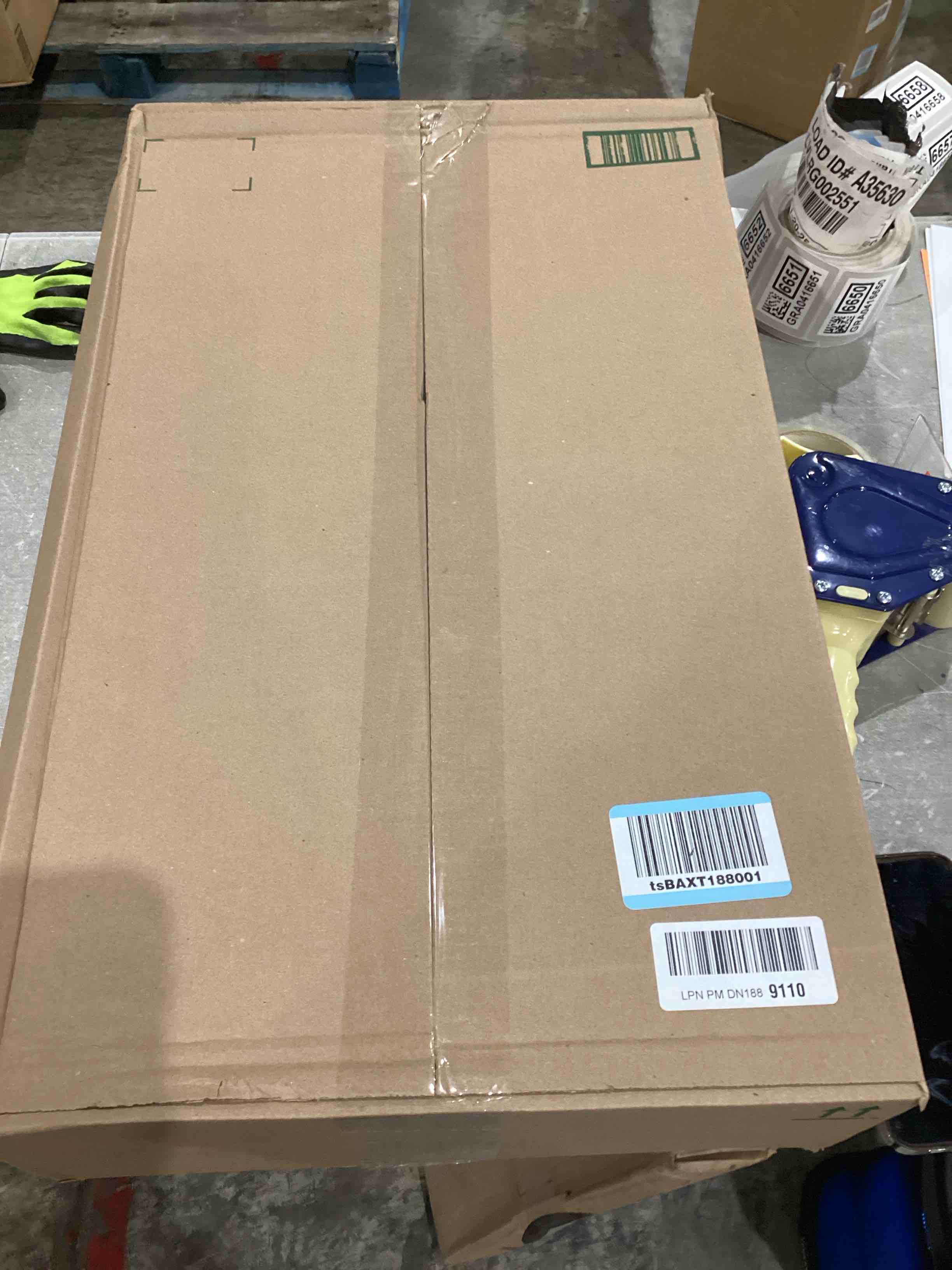 https://s3.amazonaws.com/lotting-images-prod/bidfta/PPE0611396_1742213433022.jpeg