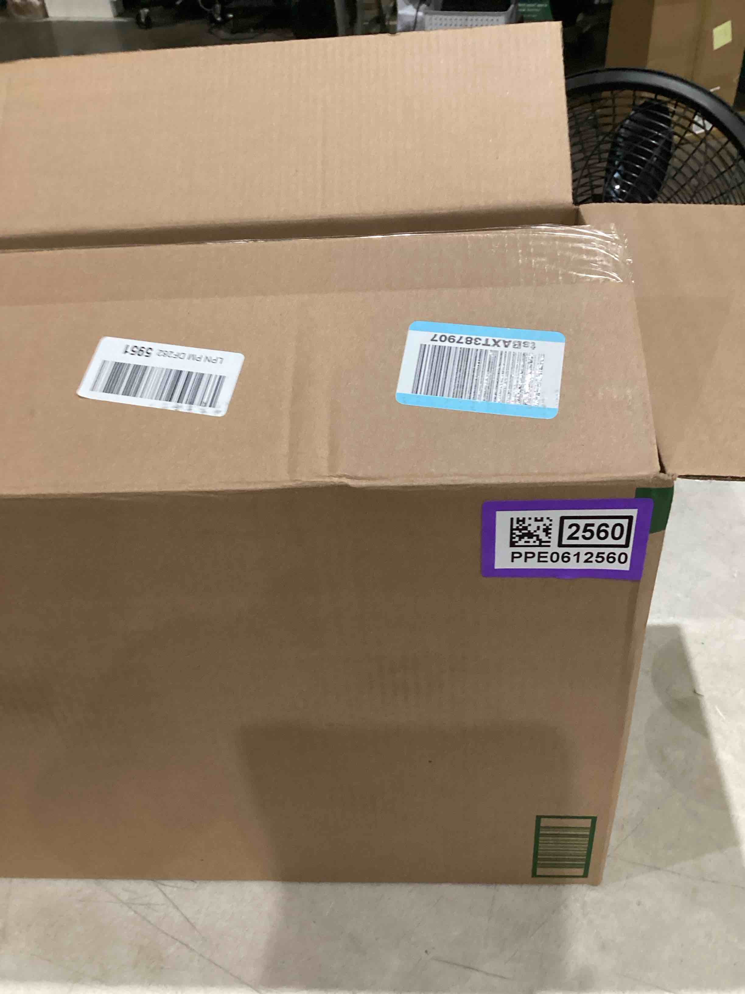 https://s3.amazonaws.com/lotting-images-prod/bidfta/PPE0612560_1749150073882.jpeg