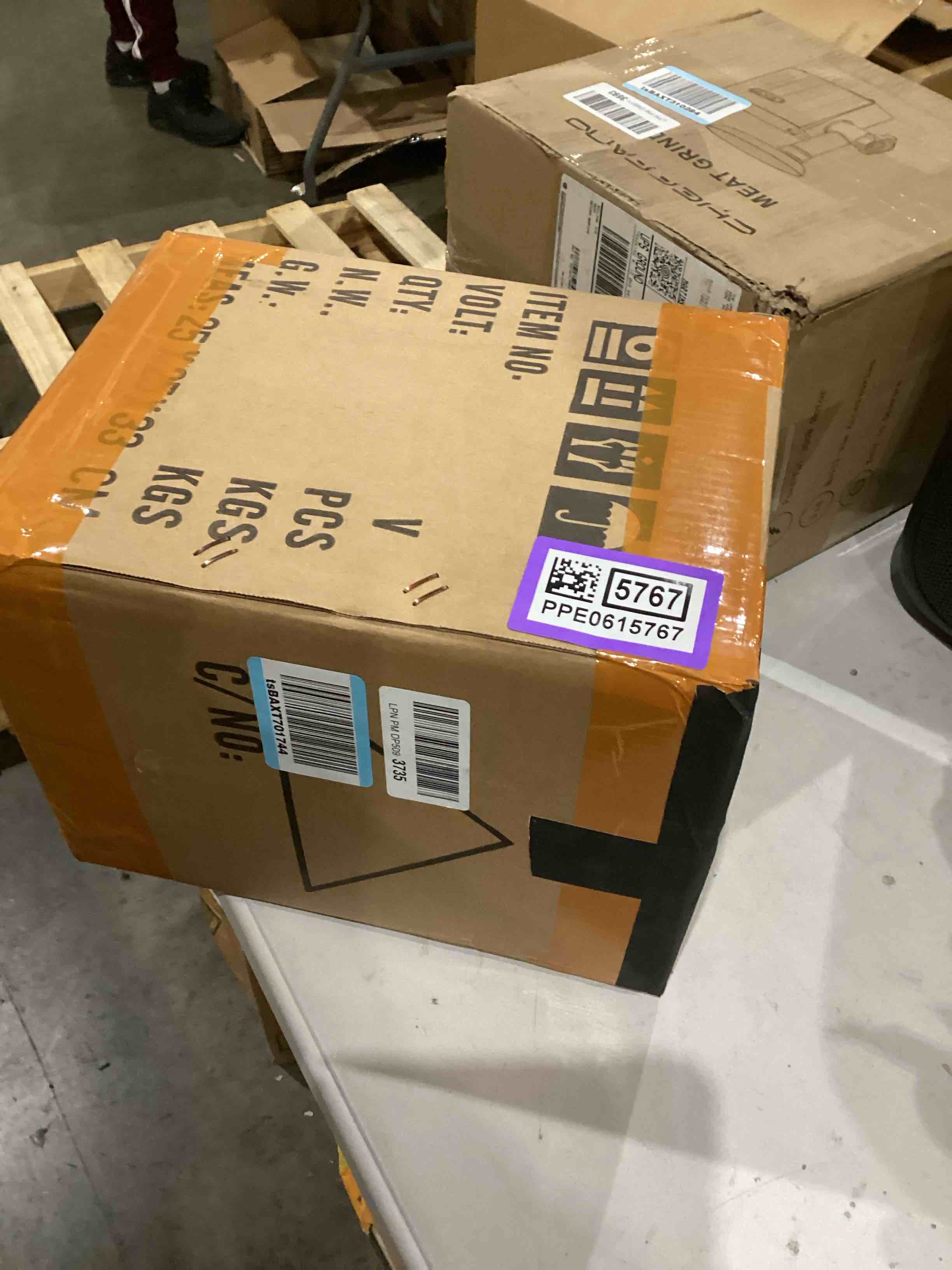 https://s3.amazonaws.com/lotting-images-prod/bidfta/PPE0615767_1738762822850.jpeg