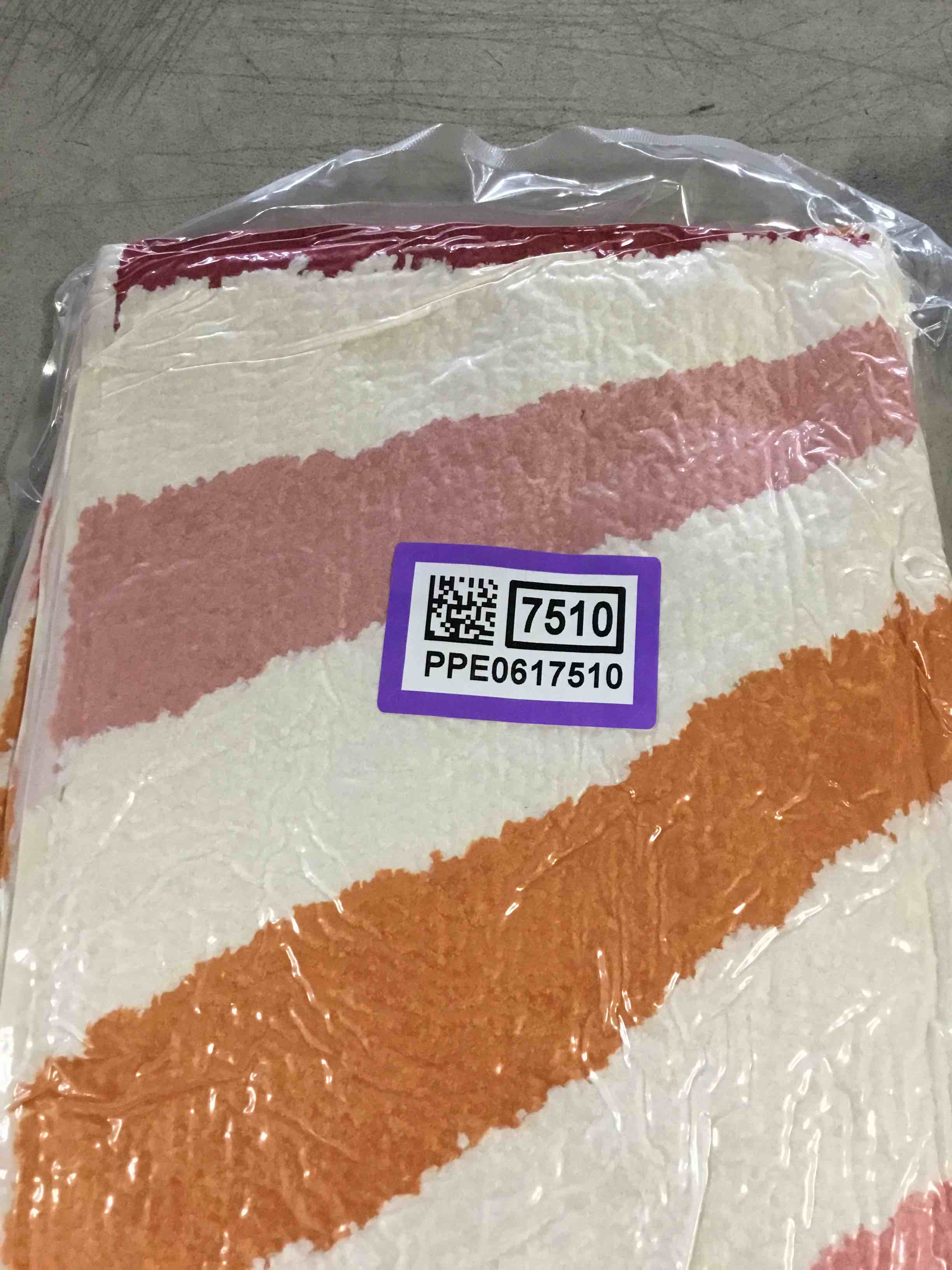 https://s3.amazonaws.com/lotting-images-prod/bidfta/PPE0617510_1730825651463.jpeg