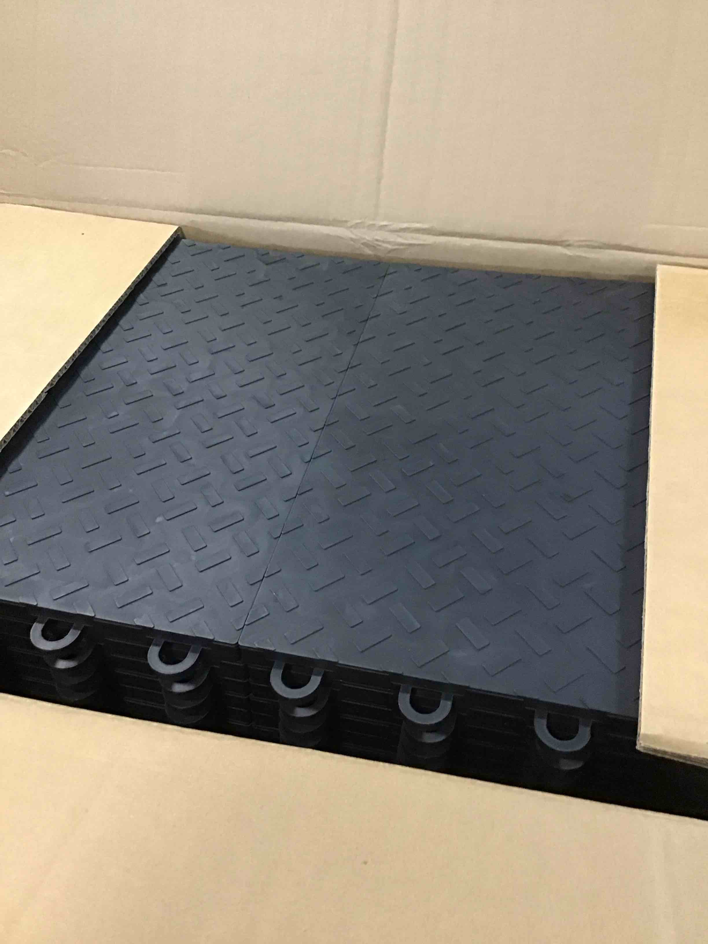 https://s3.amazonaws.com/lotting-images-prod/bidfta/PPE0618386_1730558577930.jpeg