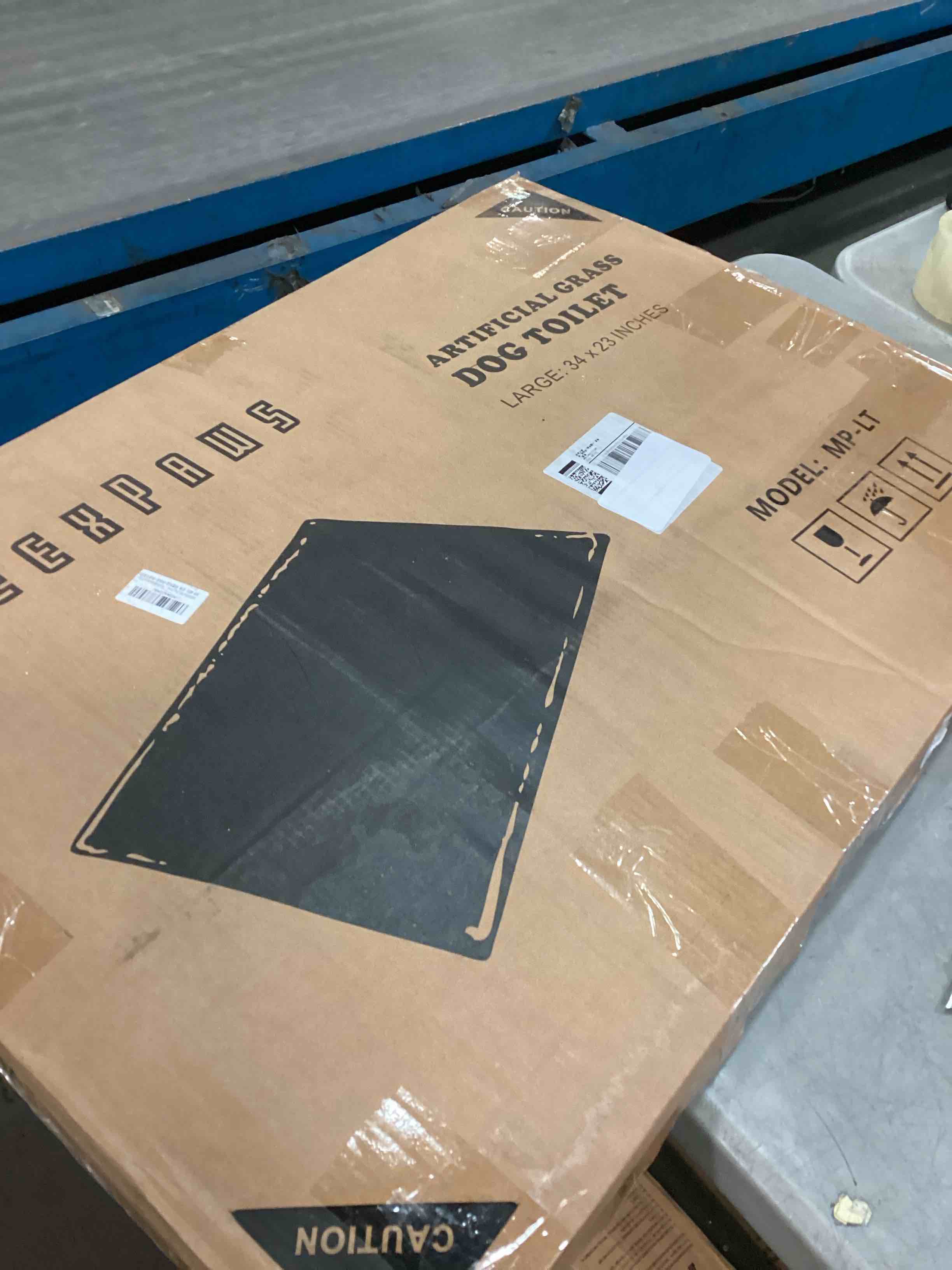 https://s3.amazonaws.com/lotting-images-prod/bidfta/PPE0618940_1730377778086.jpeg