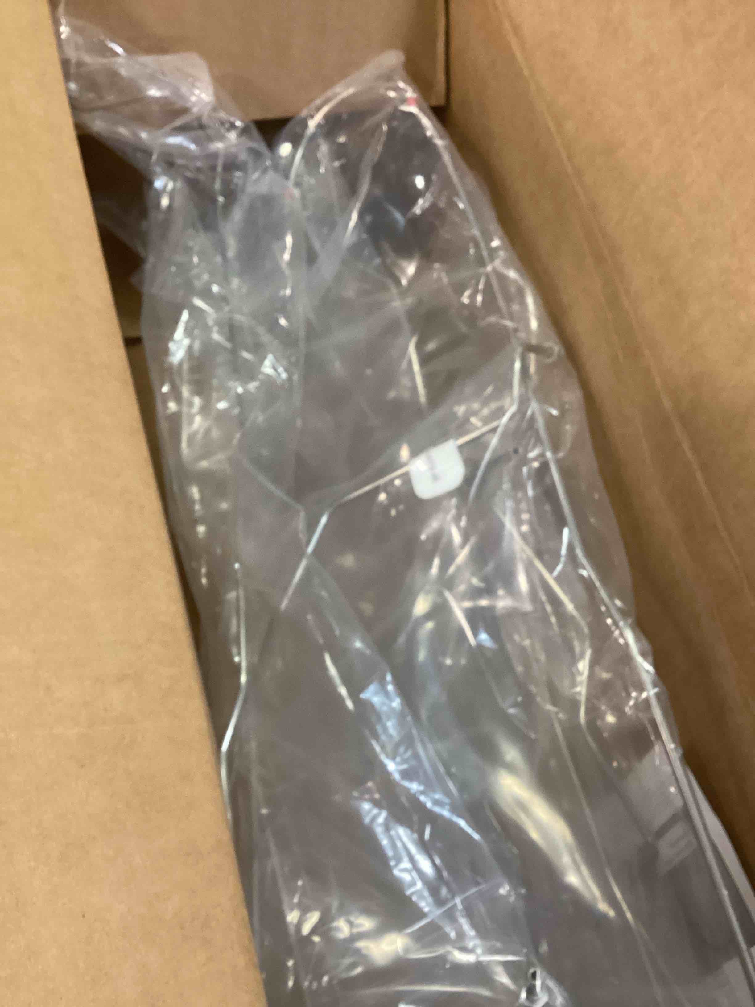 https://s3.amazonaws.com/lotting-images-prod/bidfta/PPE0619346_1730288496048.jpeg