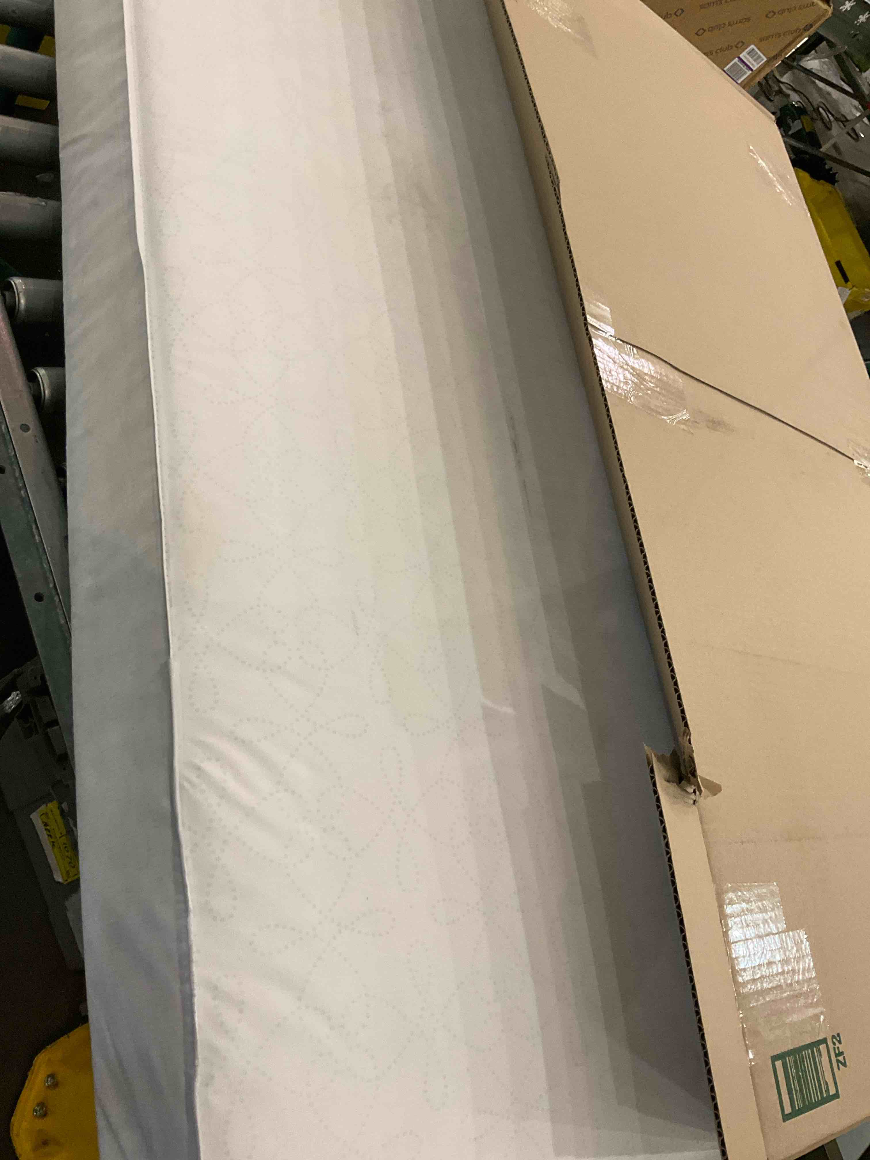 https://s3.amazonaws.com/lotting-images-prod/bidfta/PPE0620847_1732640046276.jpeg